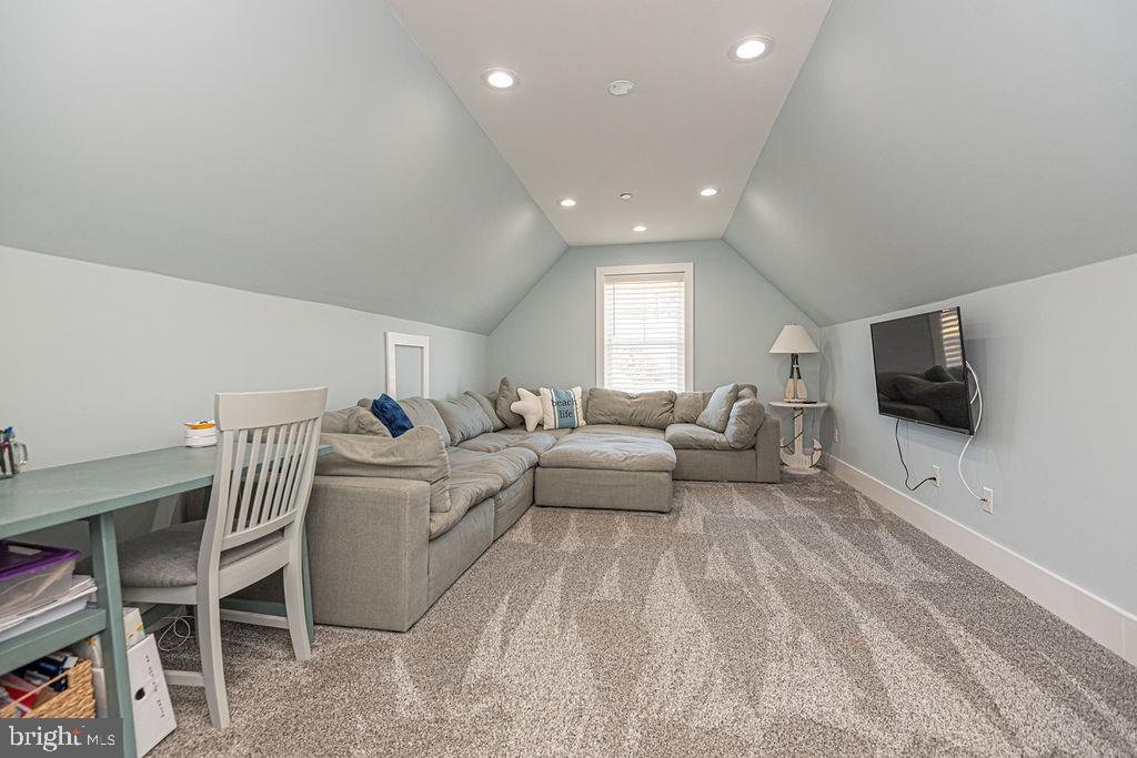 RIVER RUN - Residential