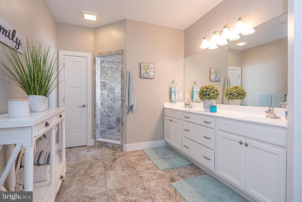 RIVER RUN - Residential