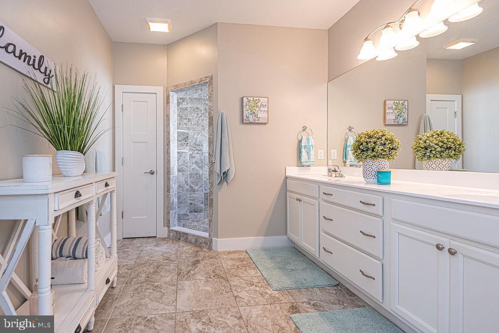 RIVER RUN - Residential