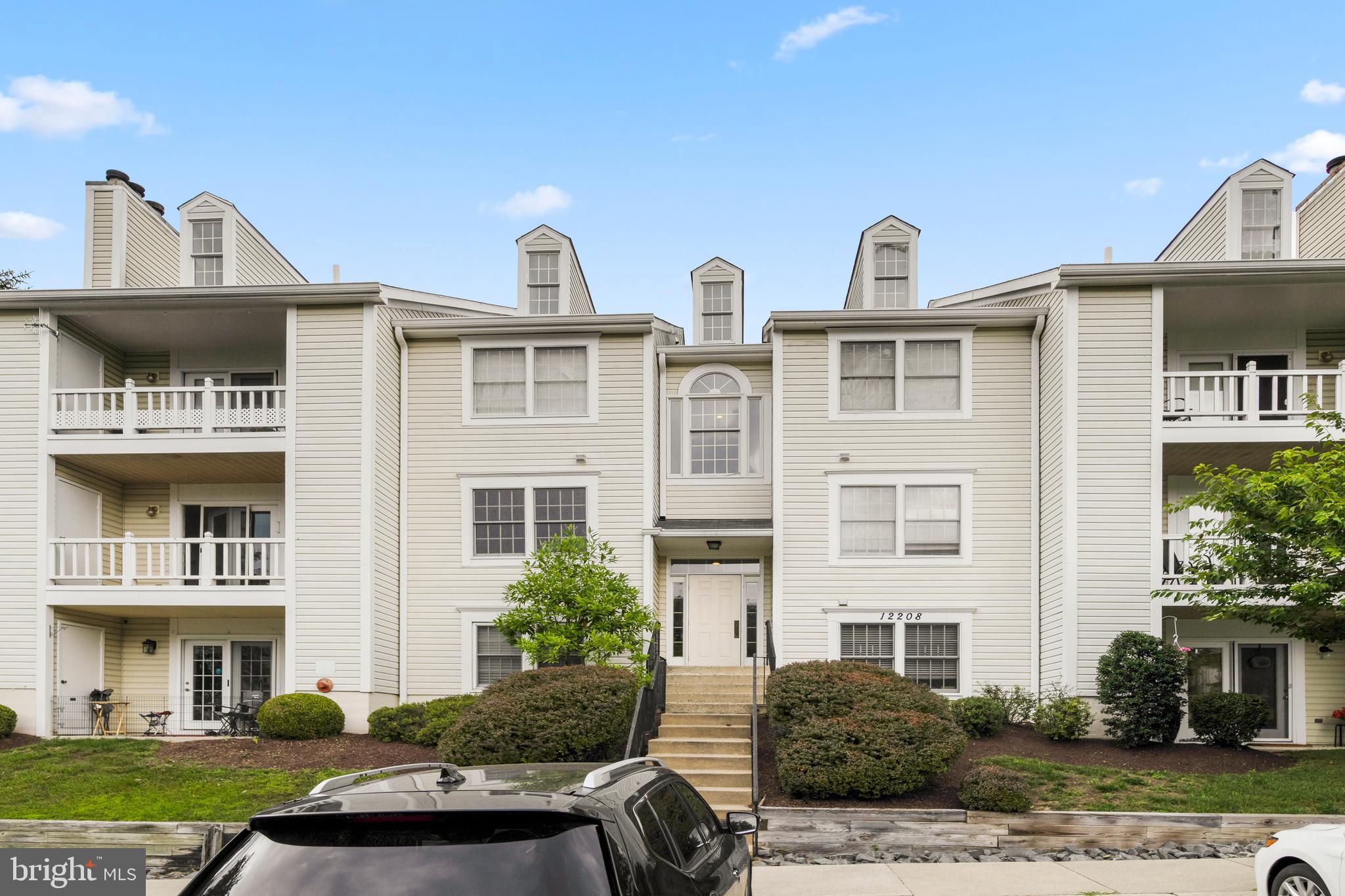 WATERS EDGE AT NORTH LAKE - Residential