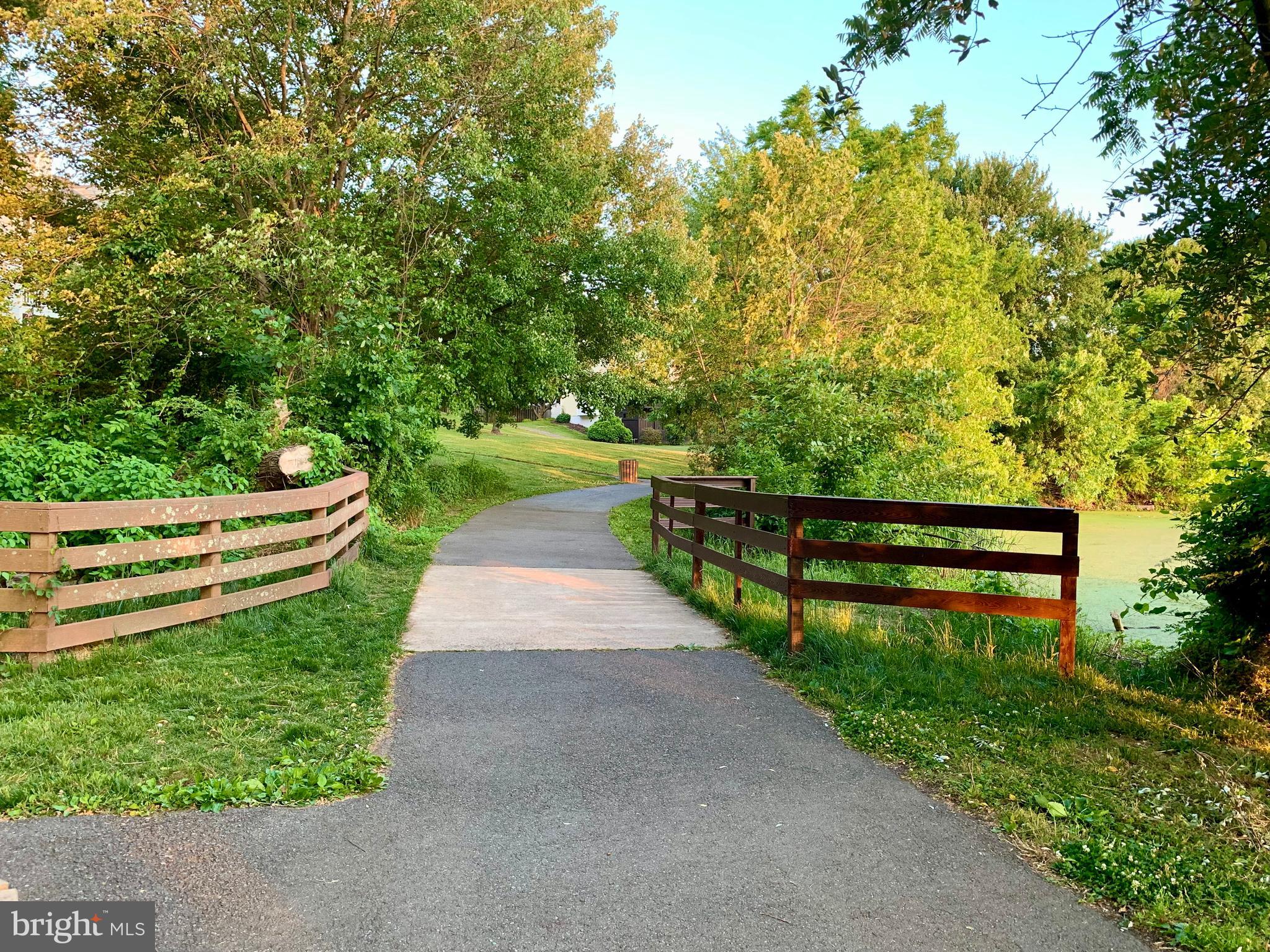 WATERS EDGE AT NORTH LAKE - Residential