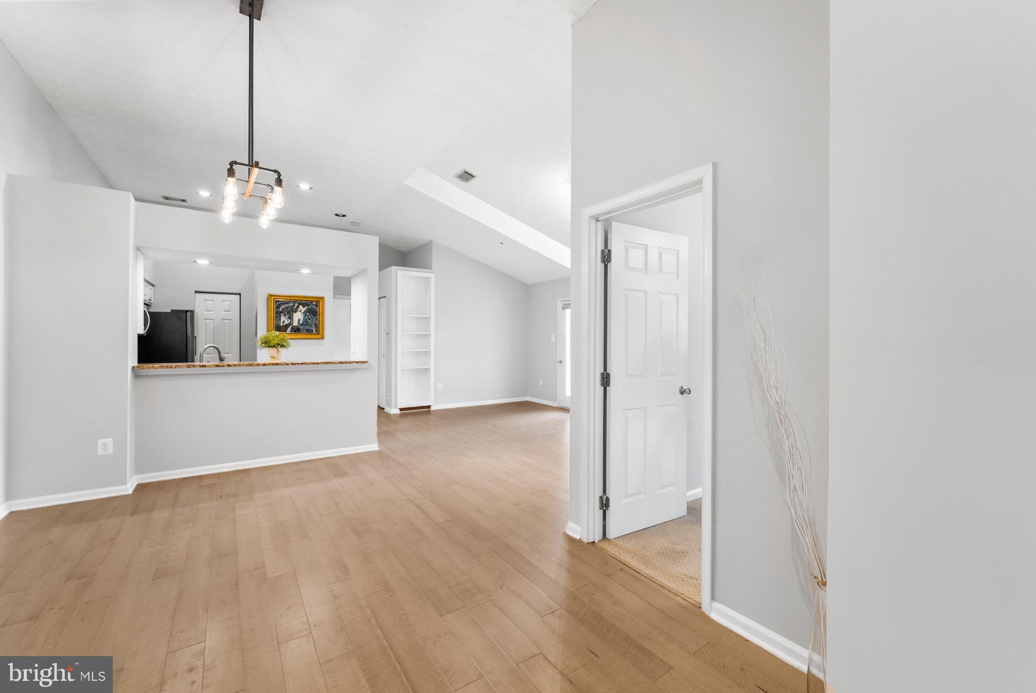 WATERS EDGE AT NORTH LAKE - Residential