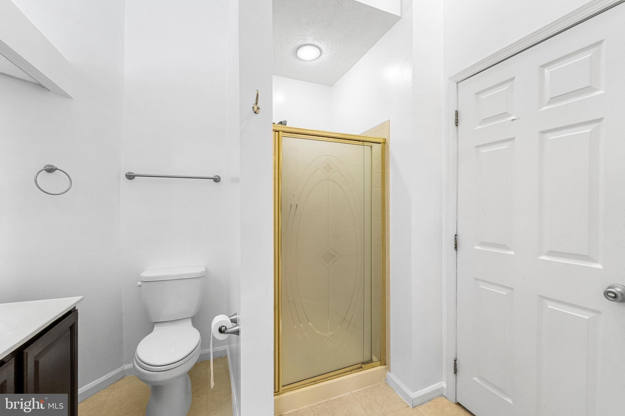 WATERS EDGE AT NORTH LAKE - Residential