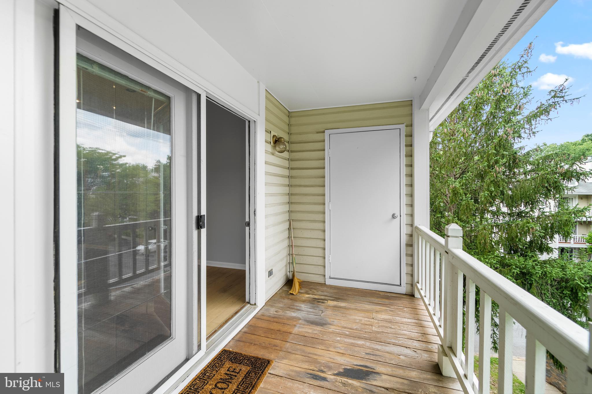 WATERS EDGE AT NORTH LAKE - Residential