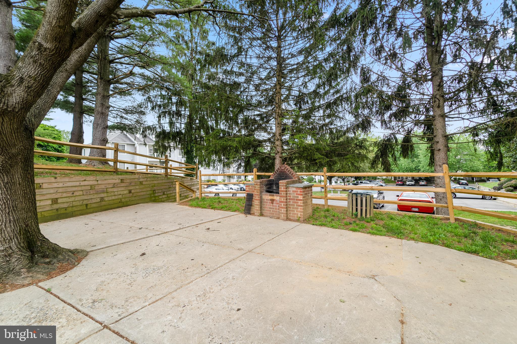 WATERS EDGE AT NORTH LAKE - Residential