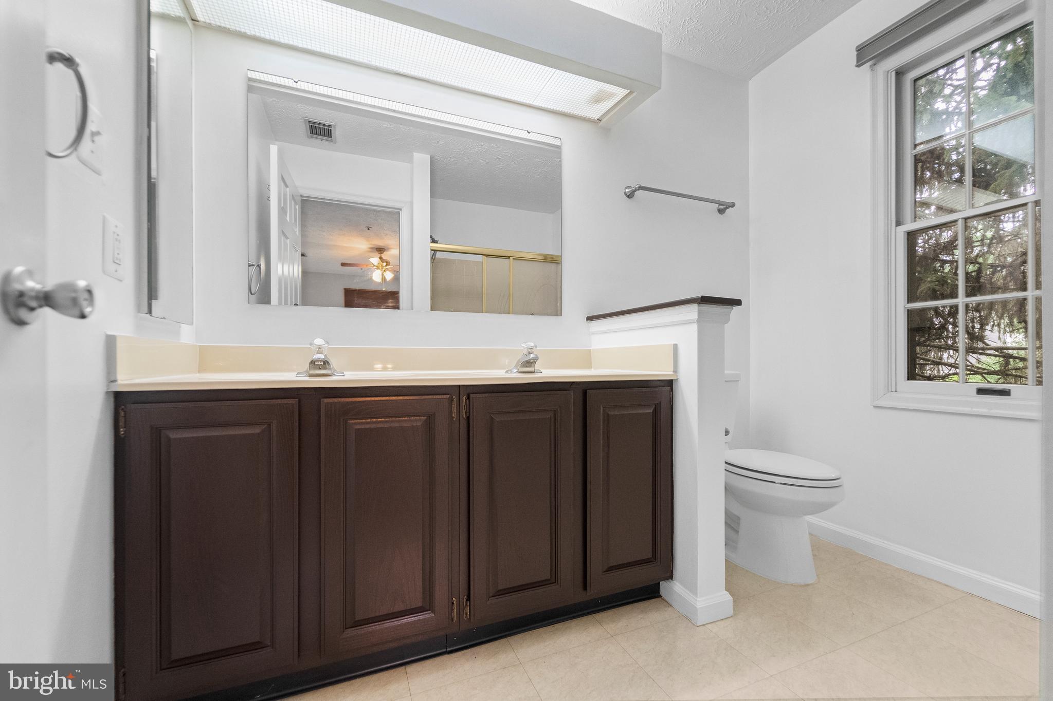 WATERS EDGE AT NORTH LAKE - Residential