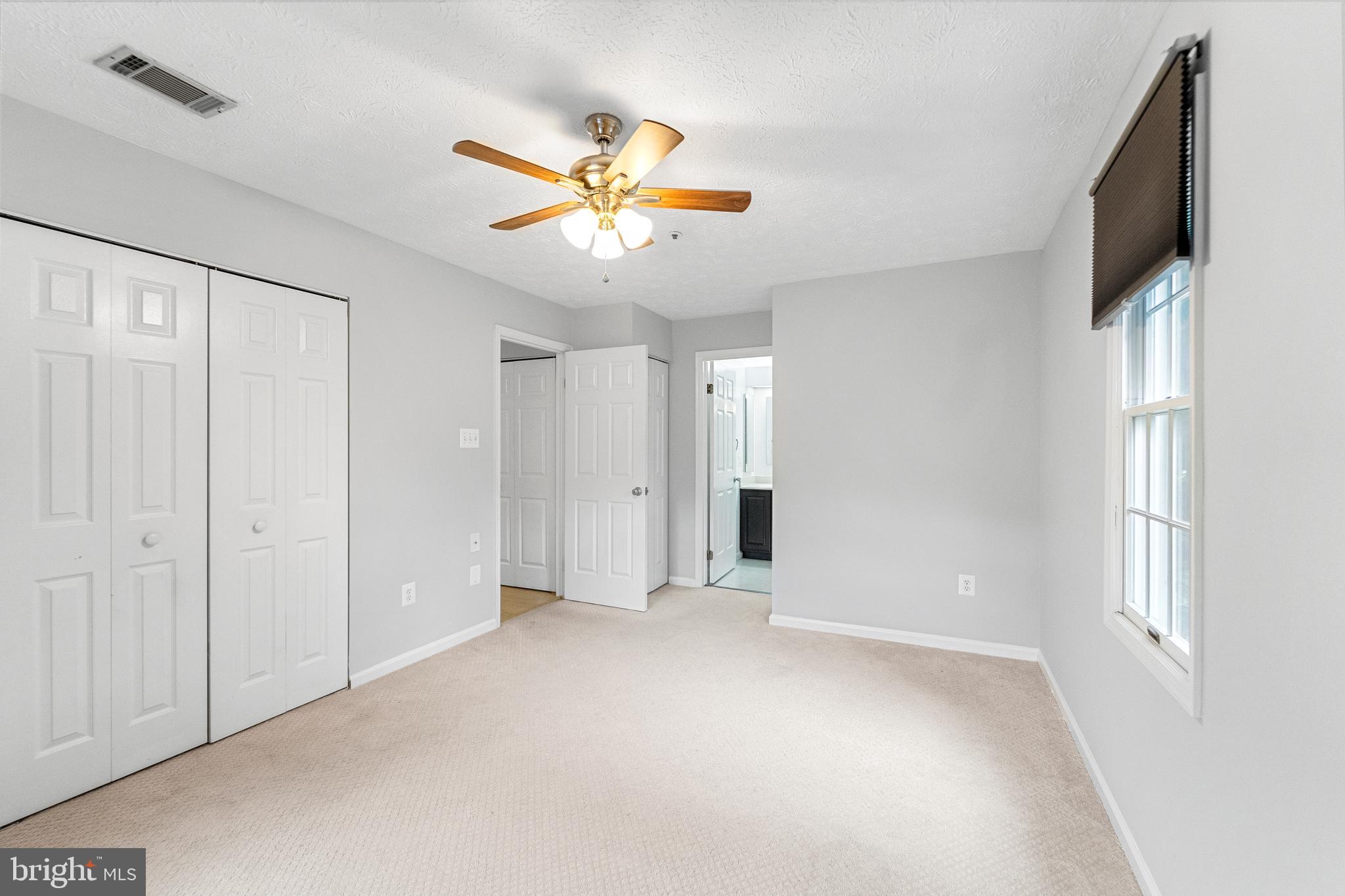 WATERS EDGE AT NORTH LAKE - Residential