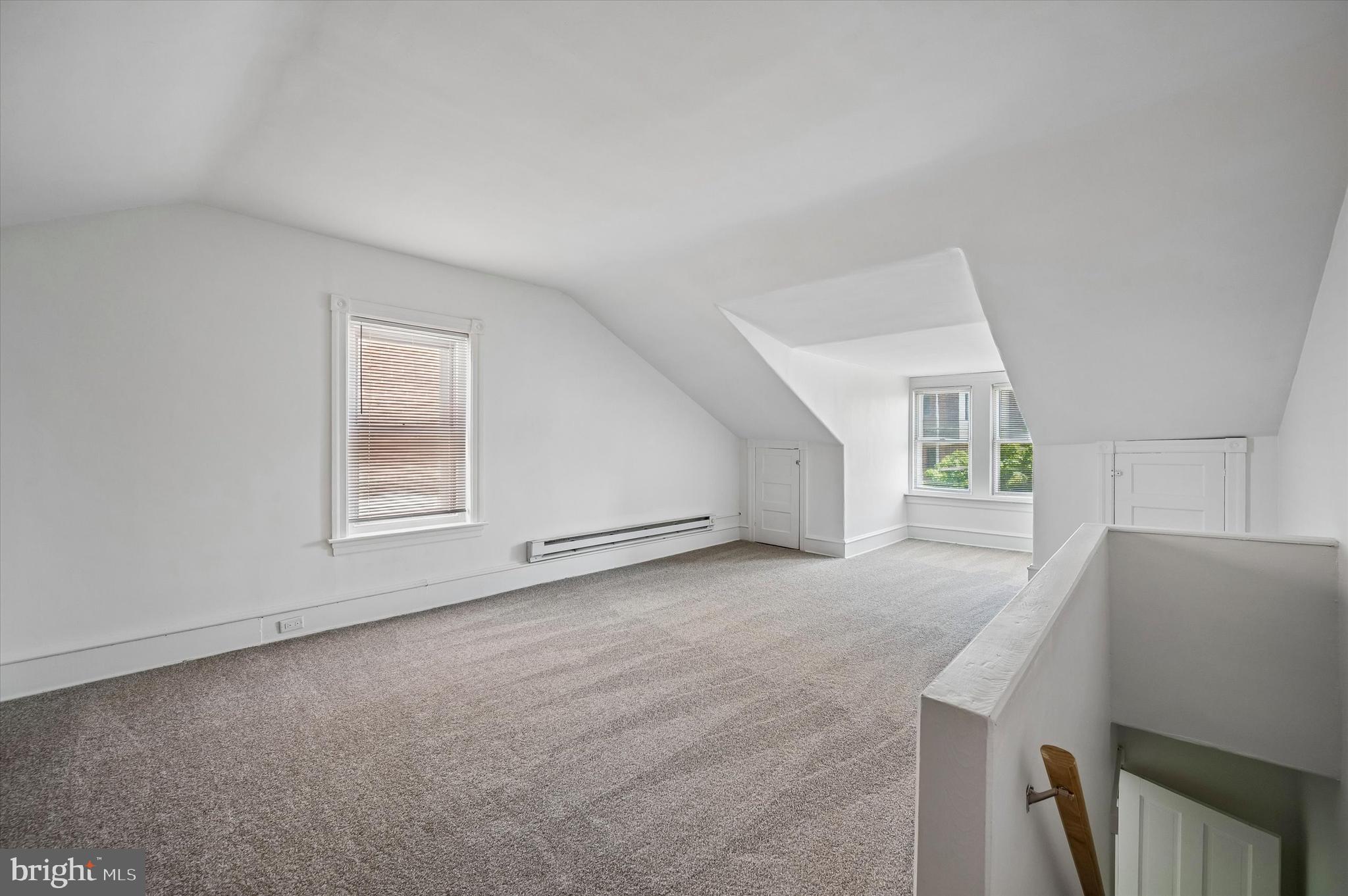 ROXBOROUGH - Residential