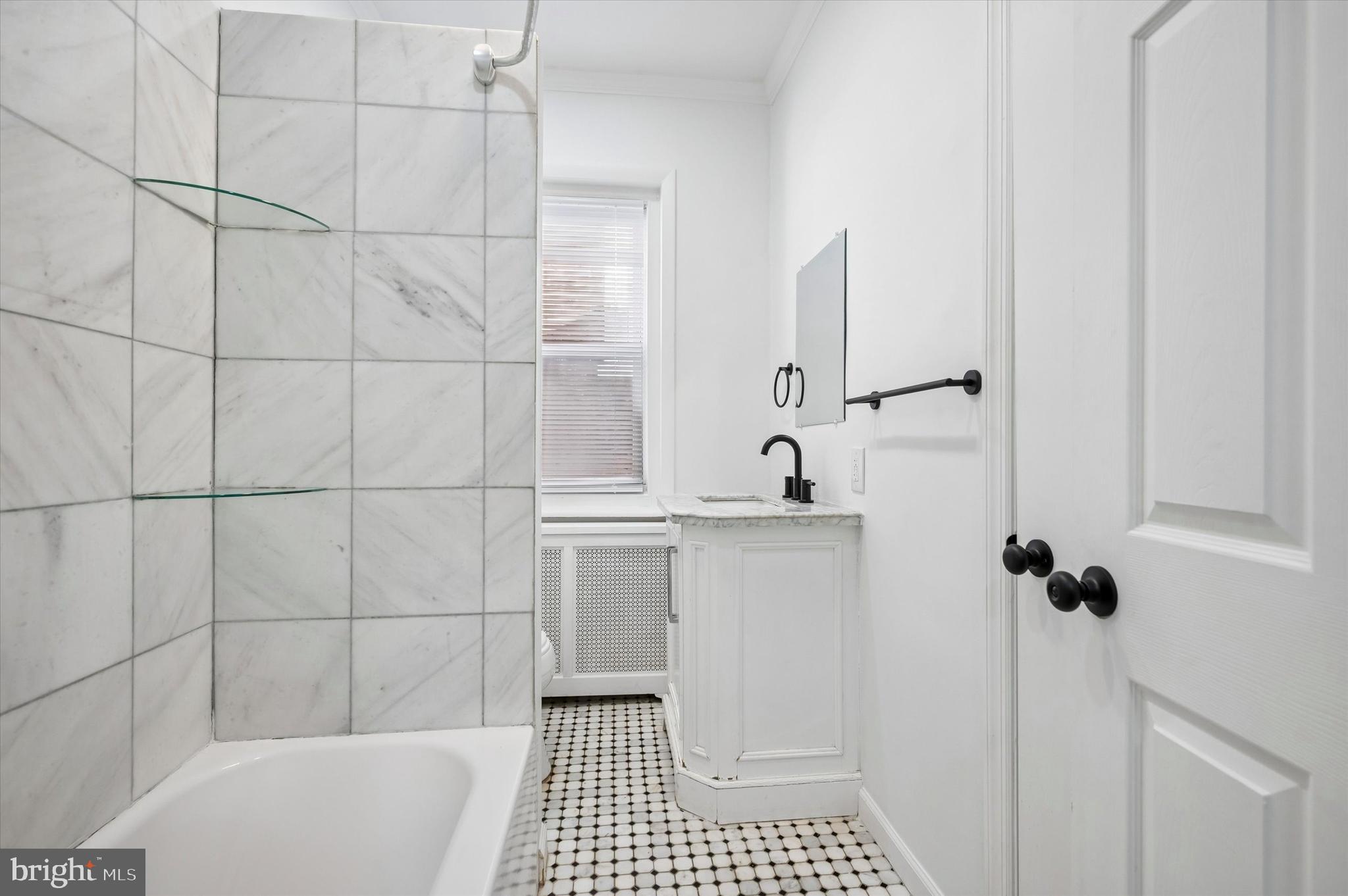 ROXBOROUGH - Residential