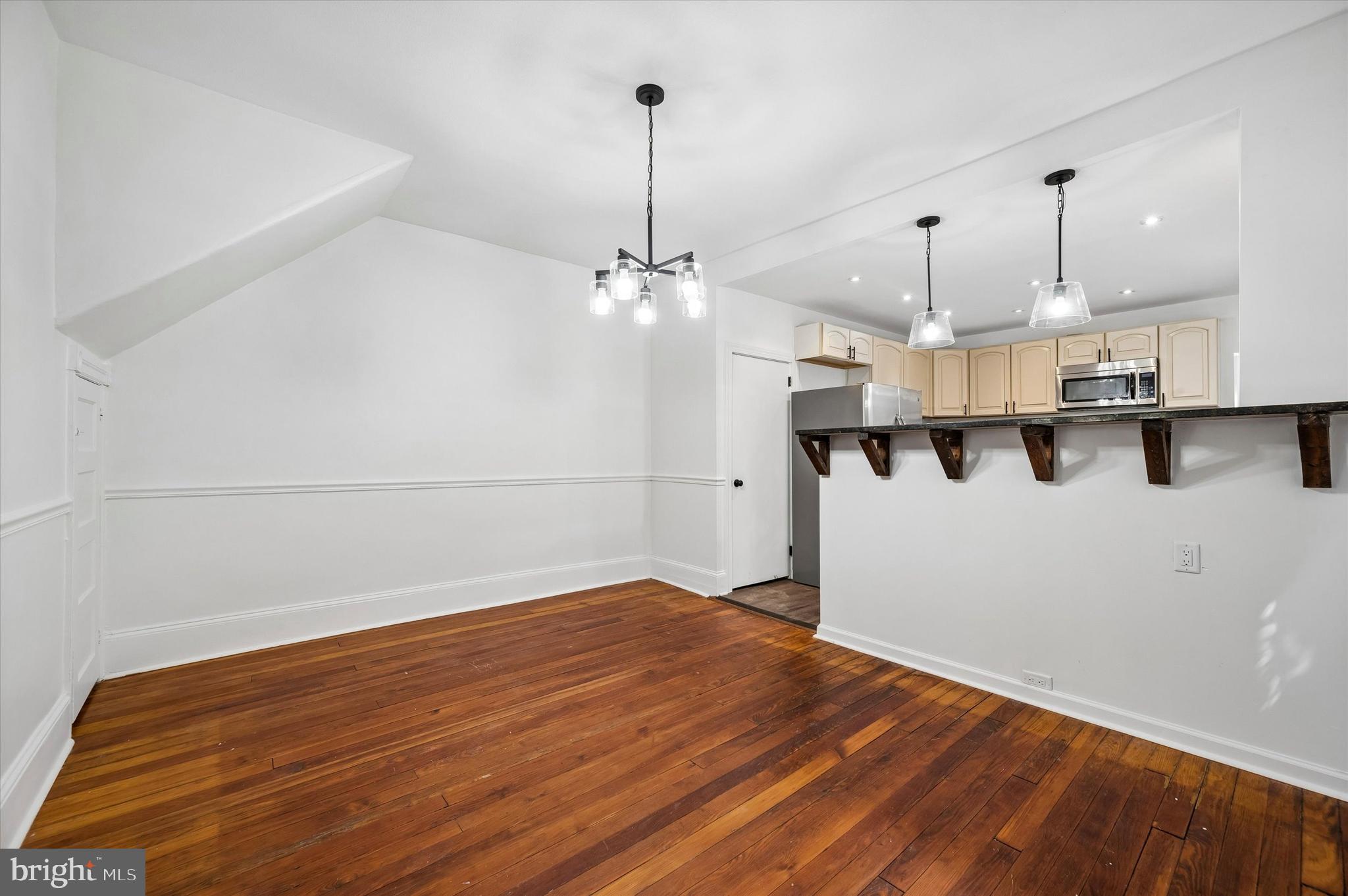 ROXBOROUGH - Residential