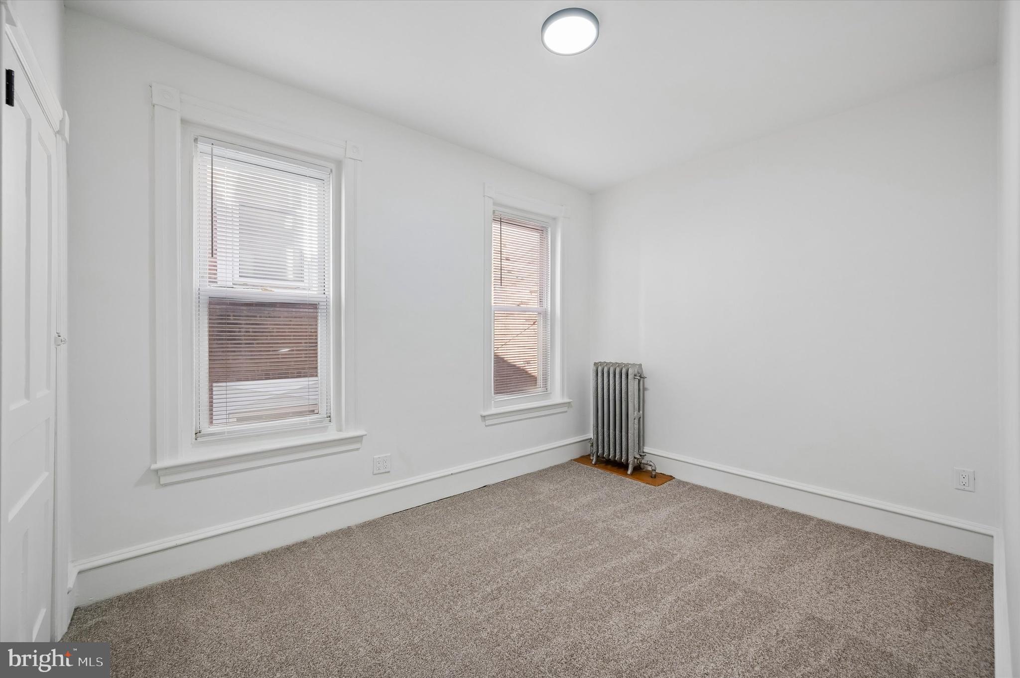 ROXBOROUGH - Residential