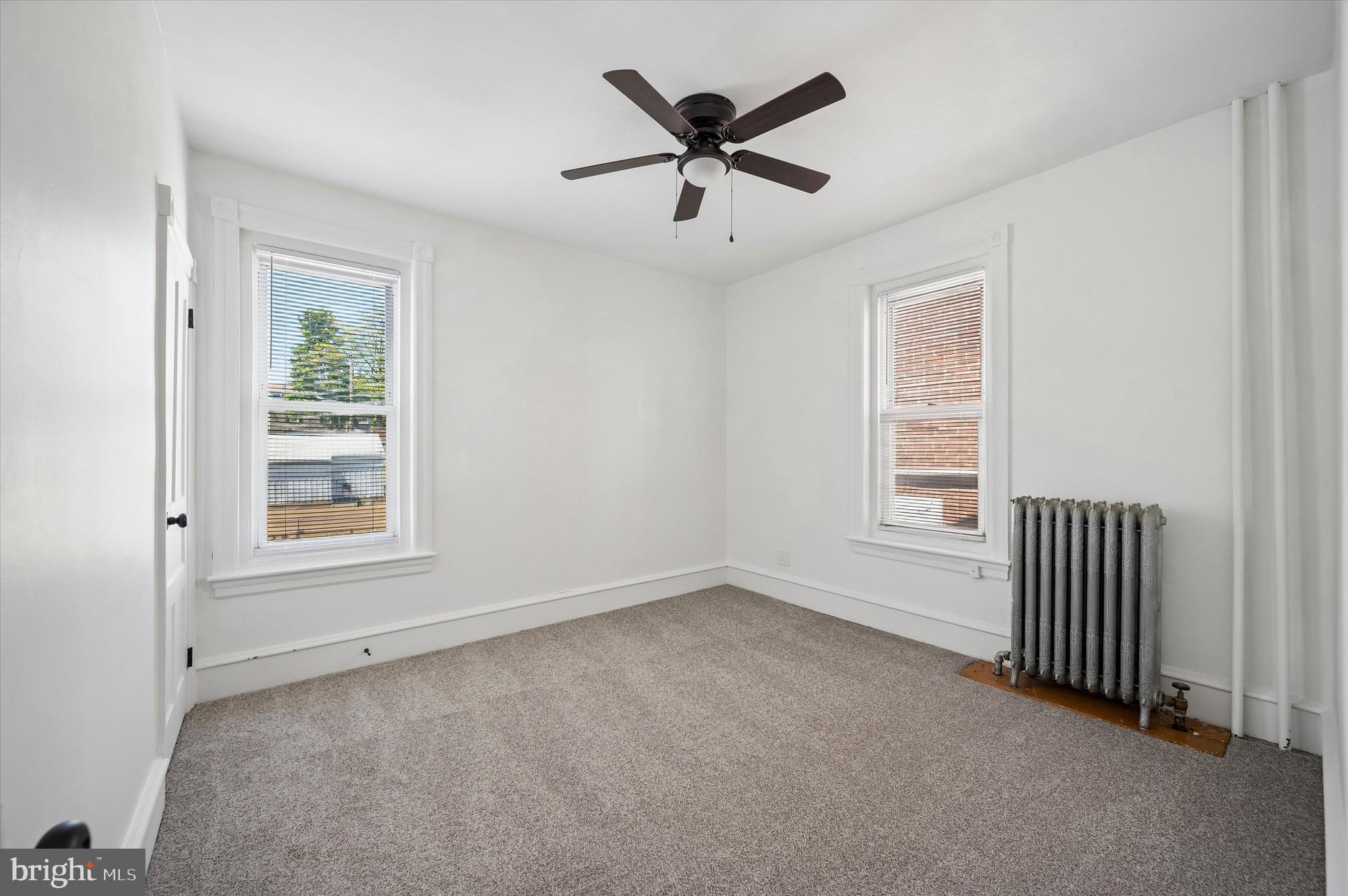 ROXBOROUGH - Residential