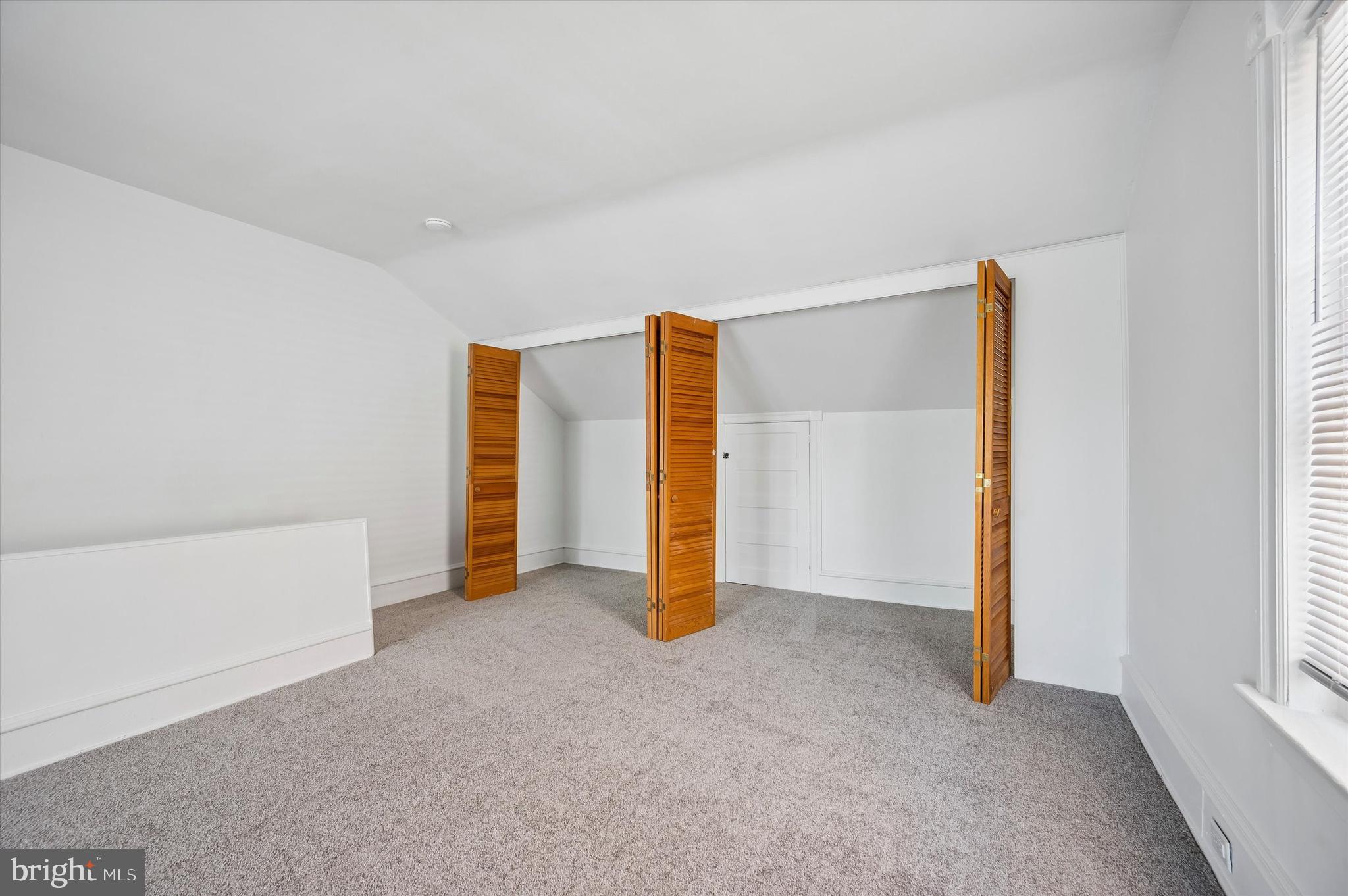 ROXBOROUGH - Residential
