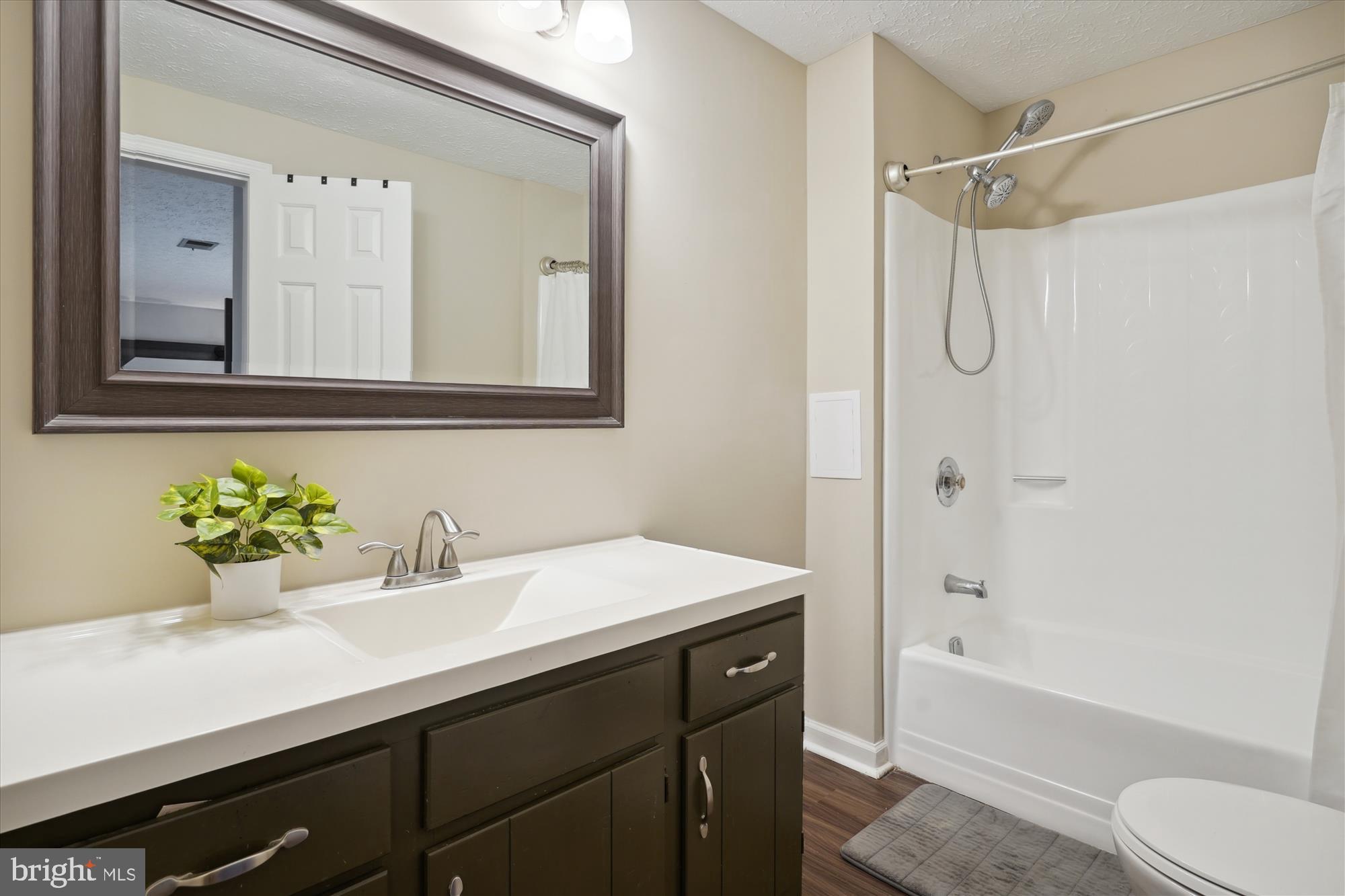 MONTCLAIR - Residential