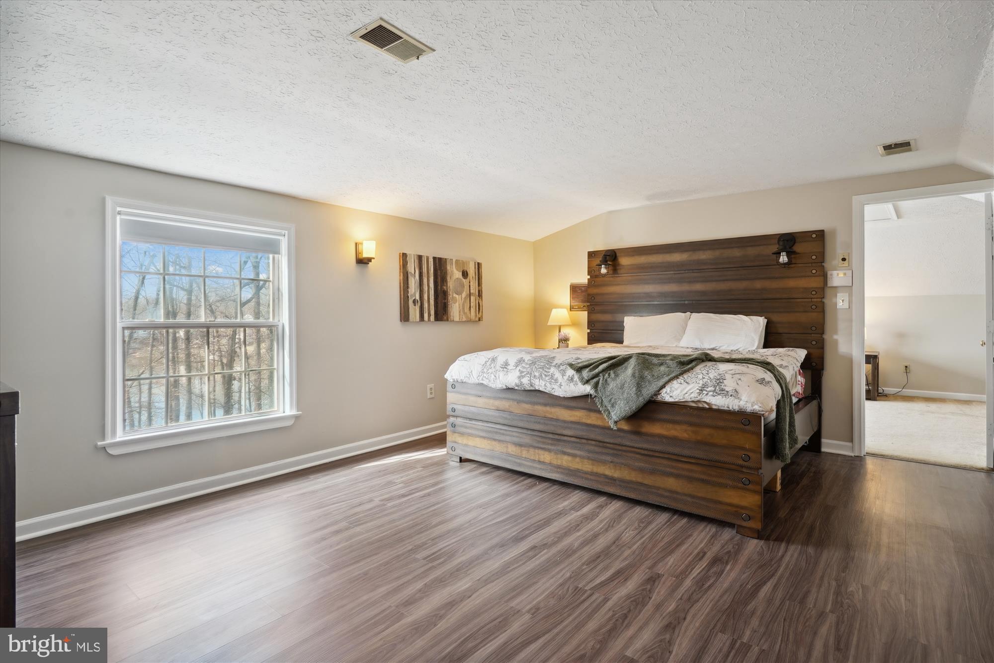 MONTCLAIR - Residential