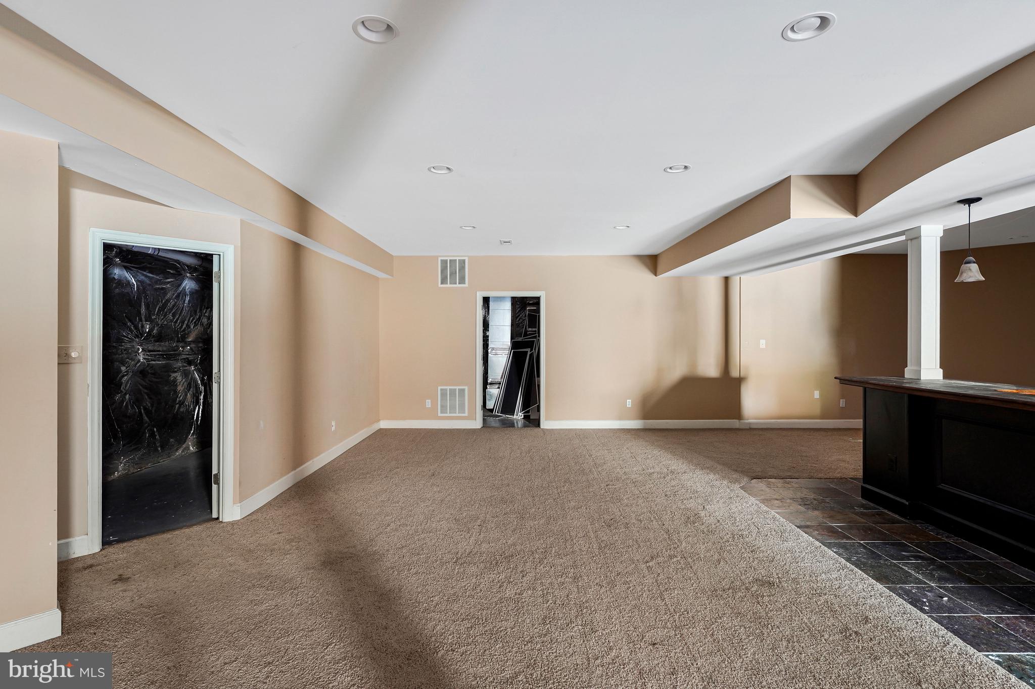 RED CEDAR WEST - Residential