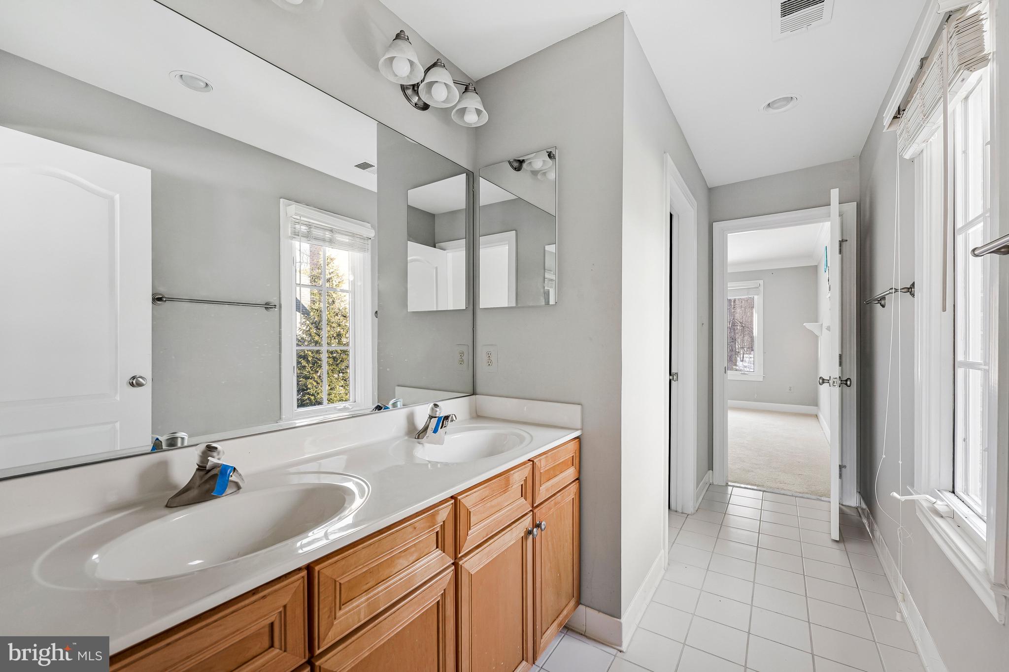 RED CEDAR WEST - Residential