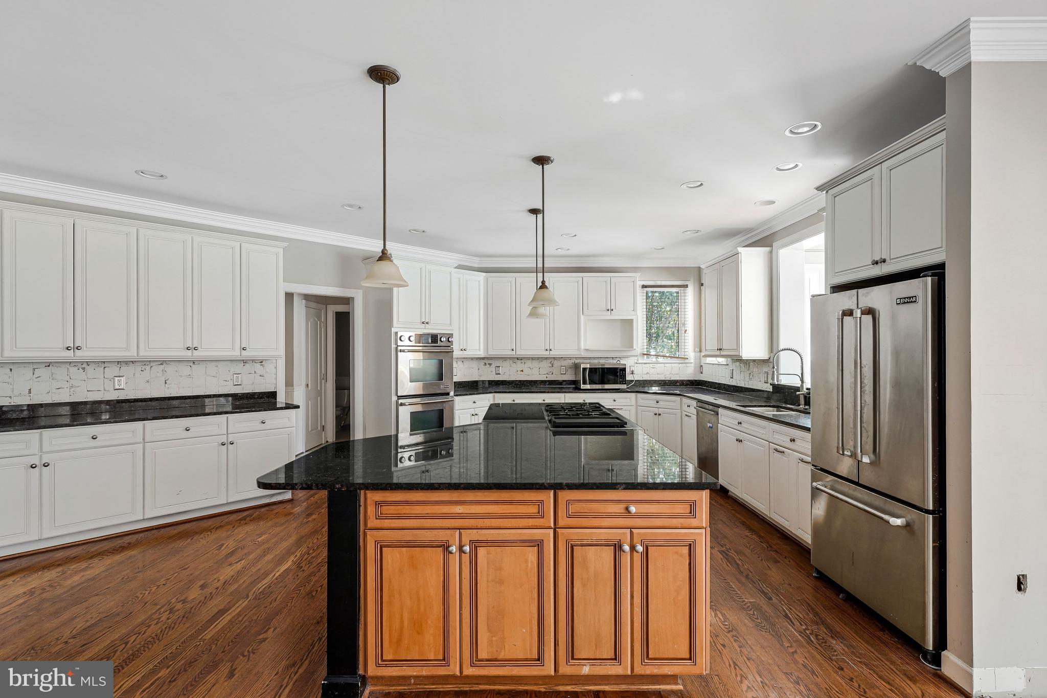 RED CEDAR WEST - Residential