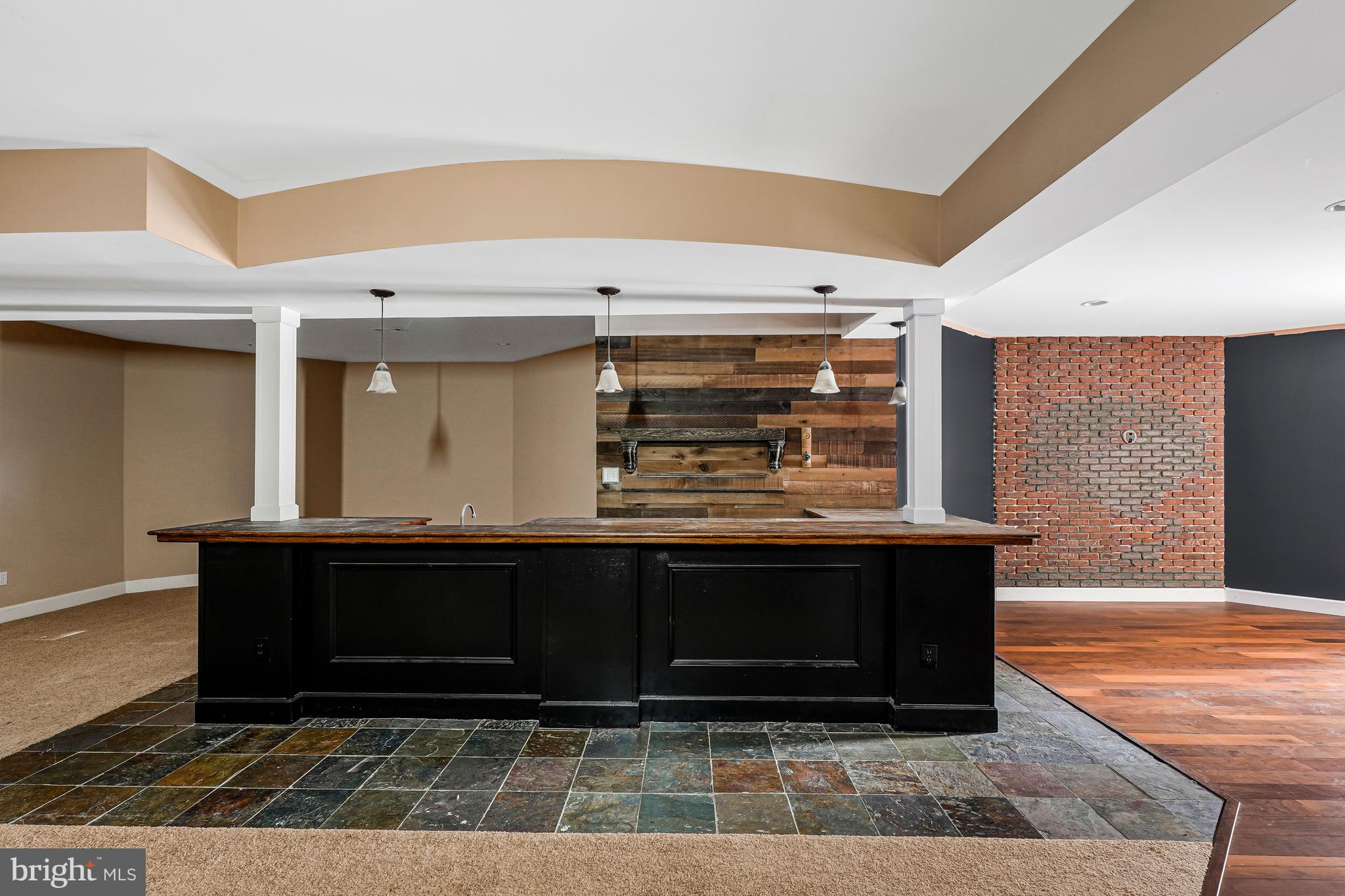 RED CEDAR WEST - Residential