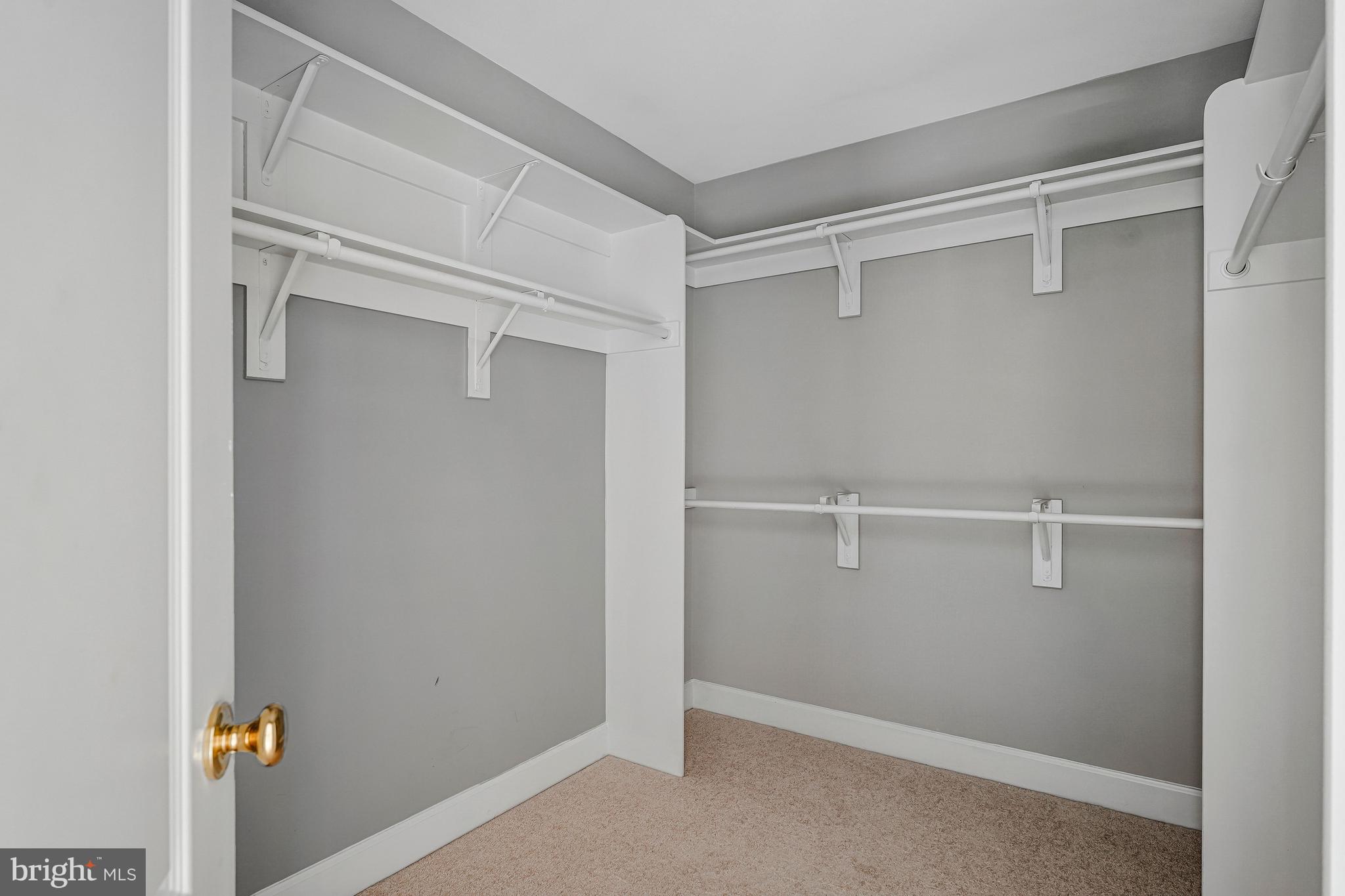 RED CEDAR WEST - Residential