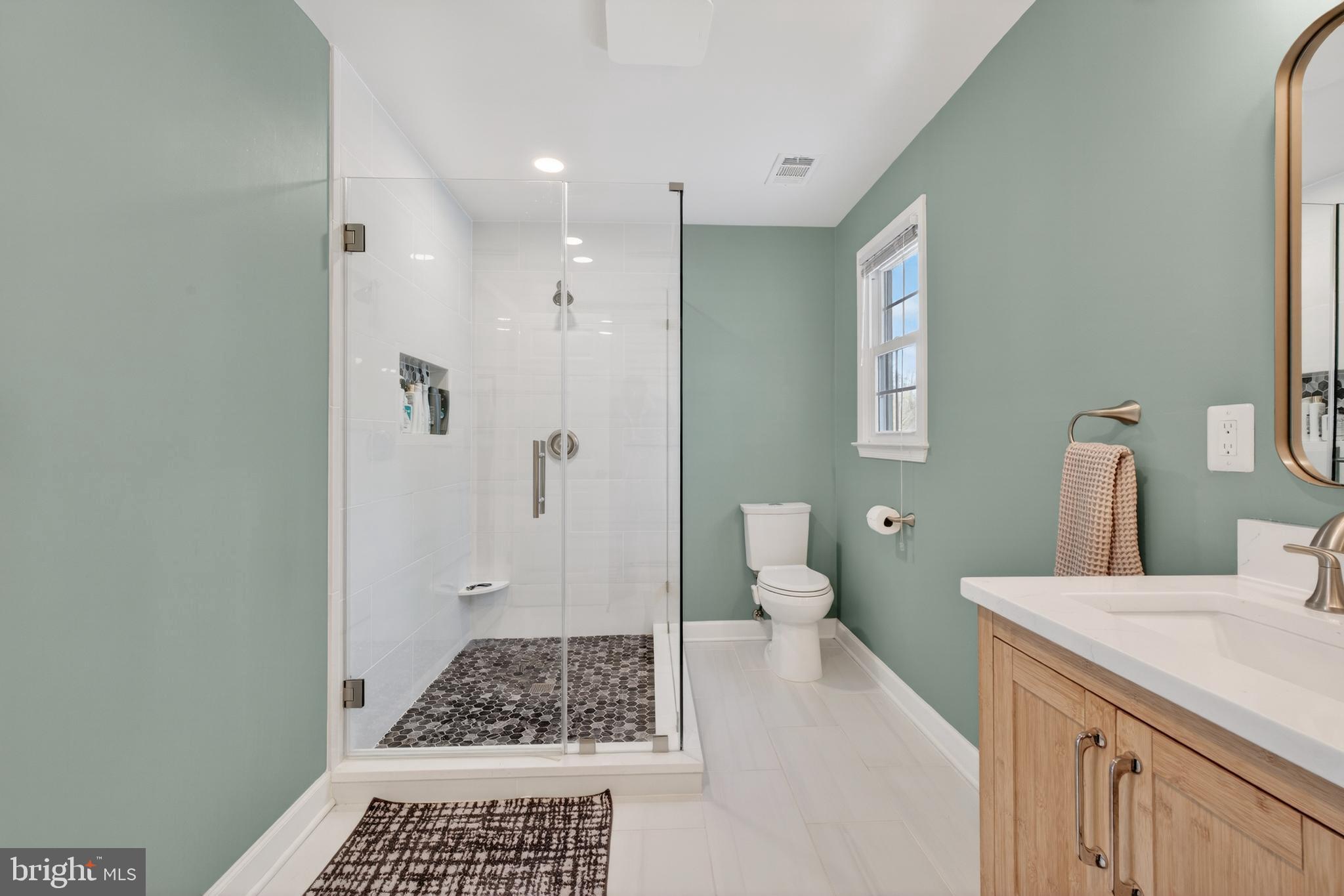 HOLLY KNOLL - Residential