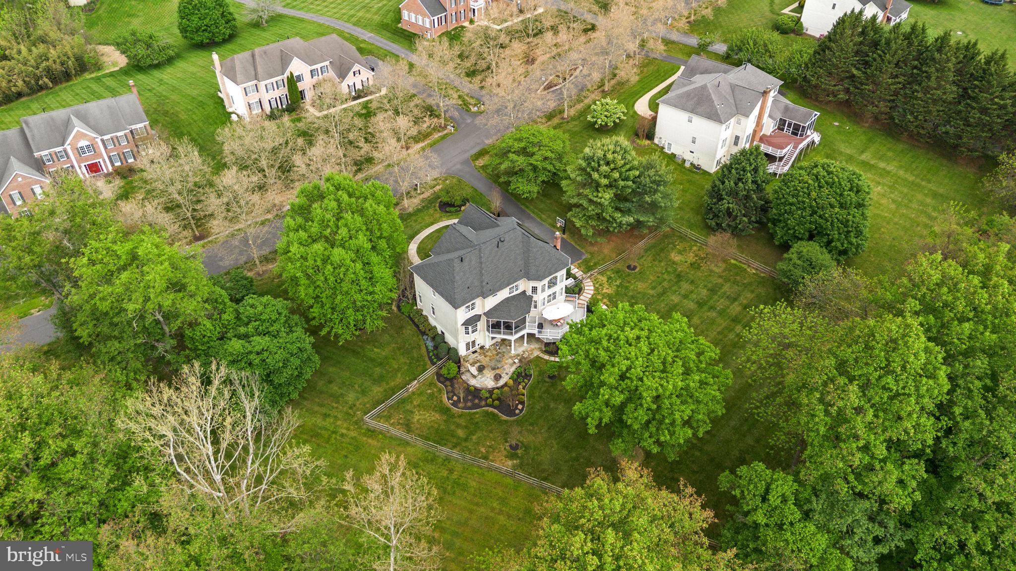 BIG BRANCH OVERLOOK - Residential