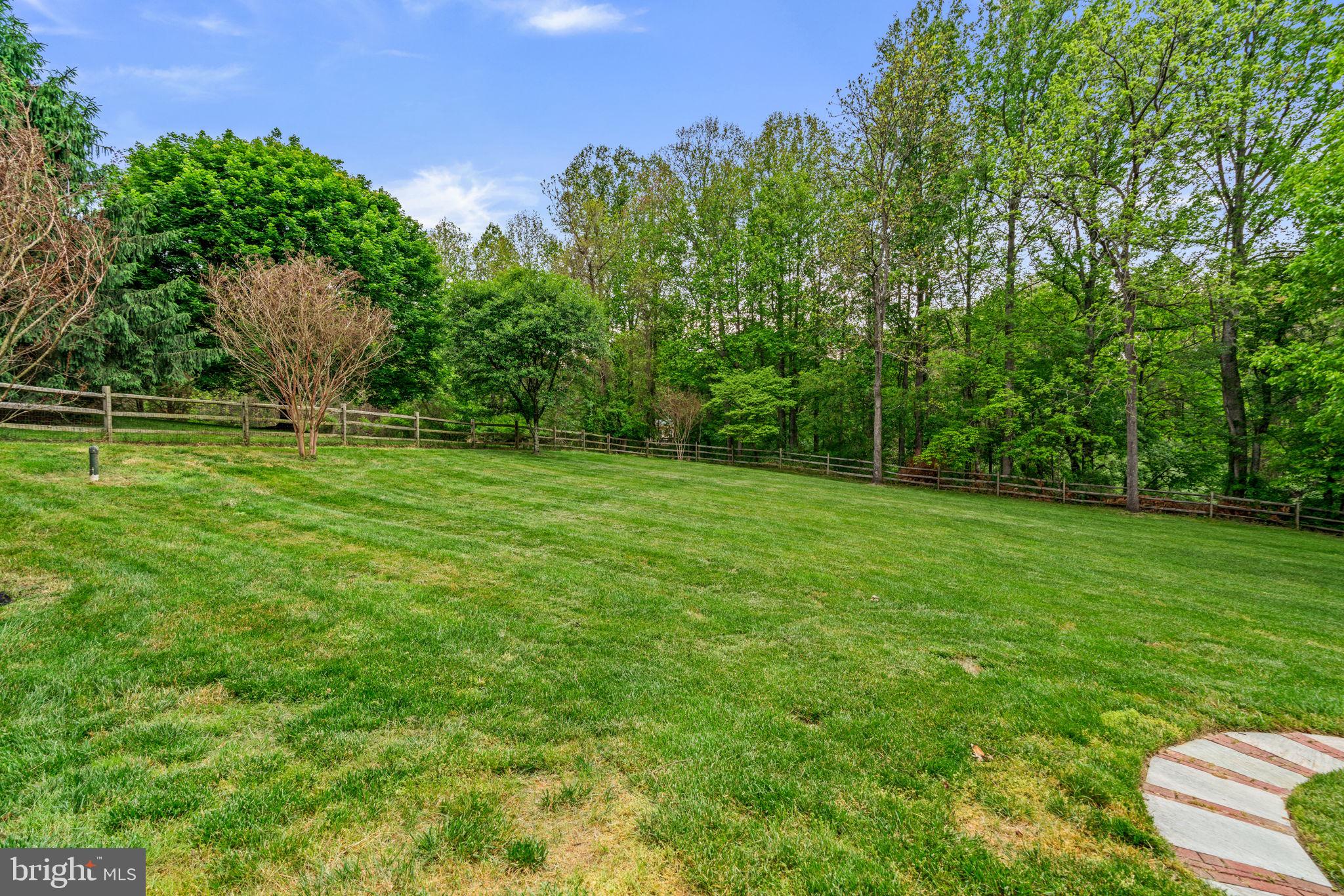 BIG BRANCH OVERLOOK - Residential