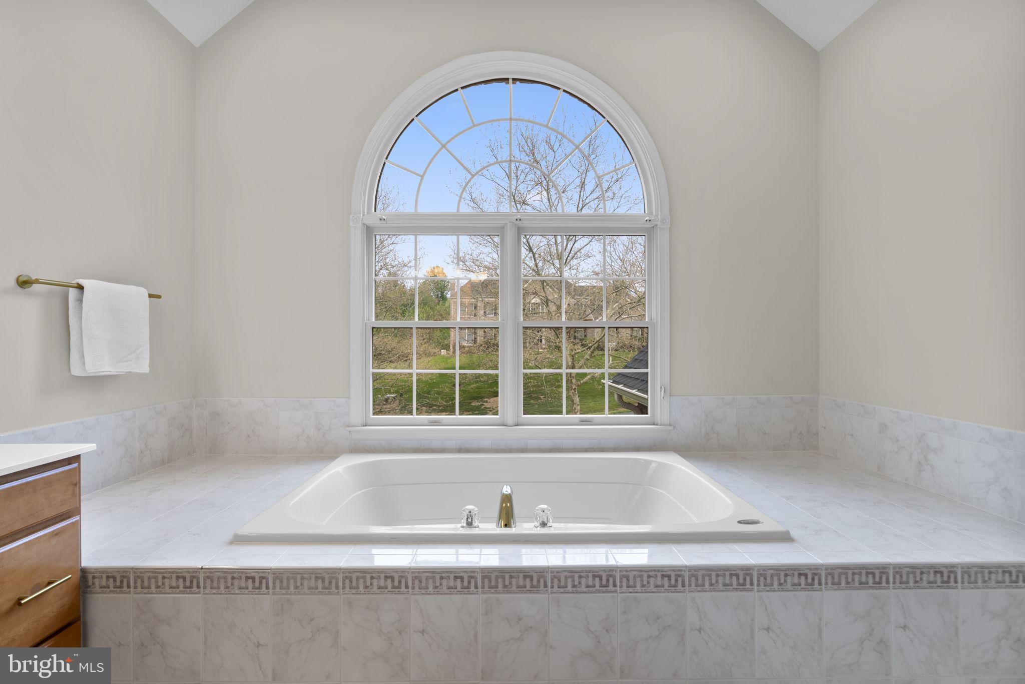 BIG BRANCH OVERLOOK - Residential