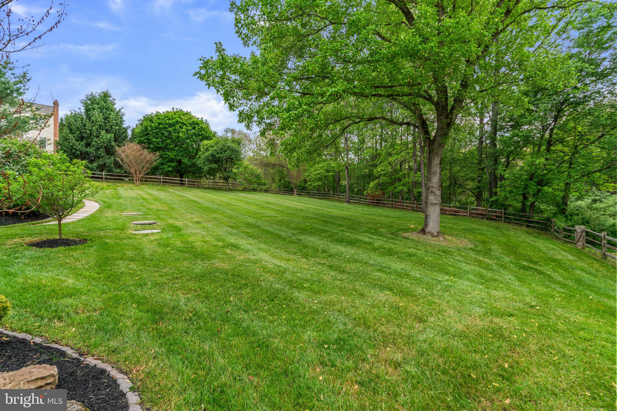 BIG BRANCH OVERLOOK - Residential