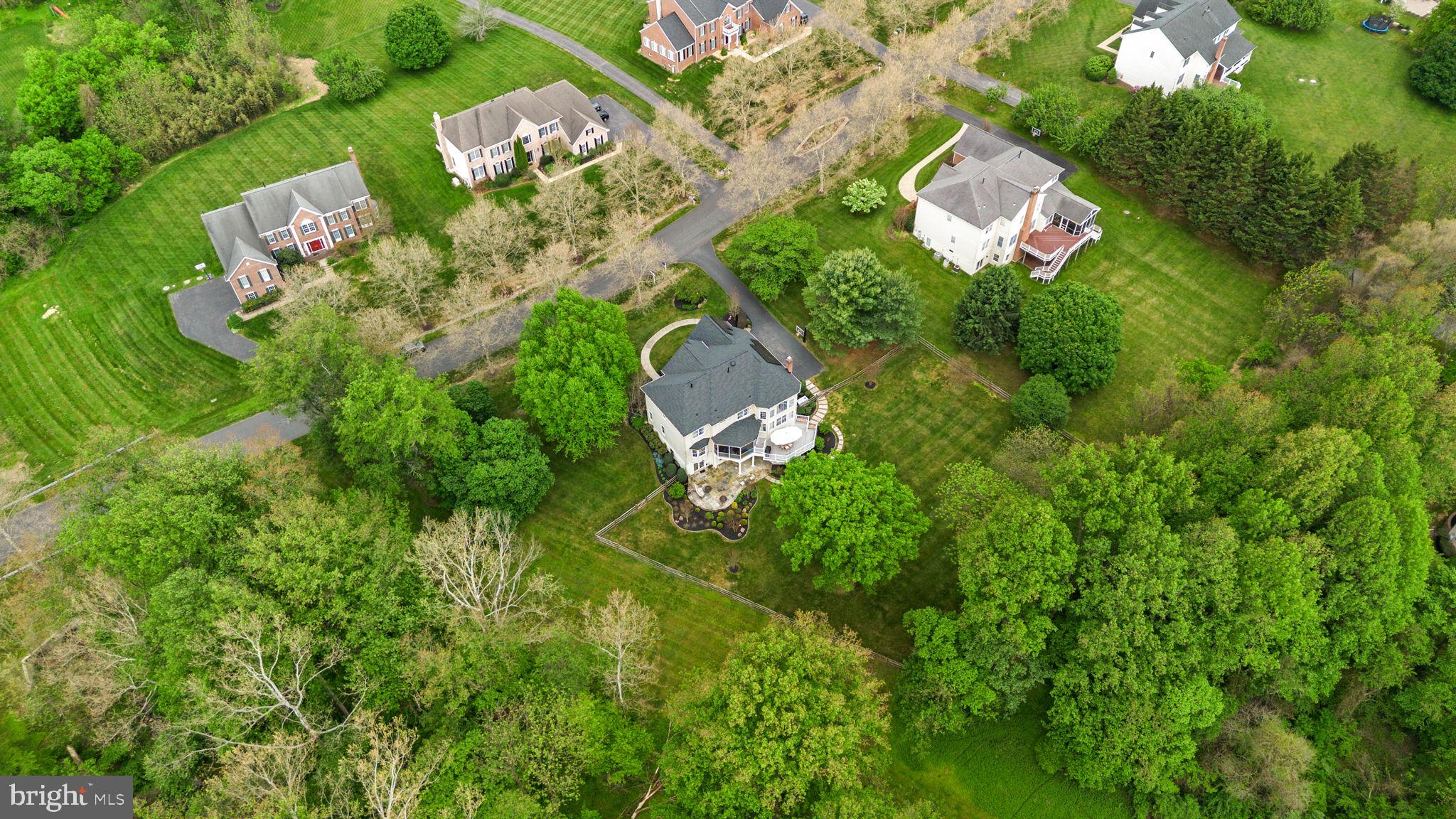 BIG BRANCH OVERLOOK - Residential