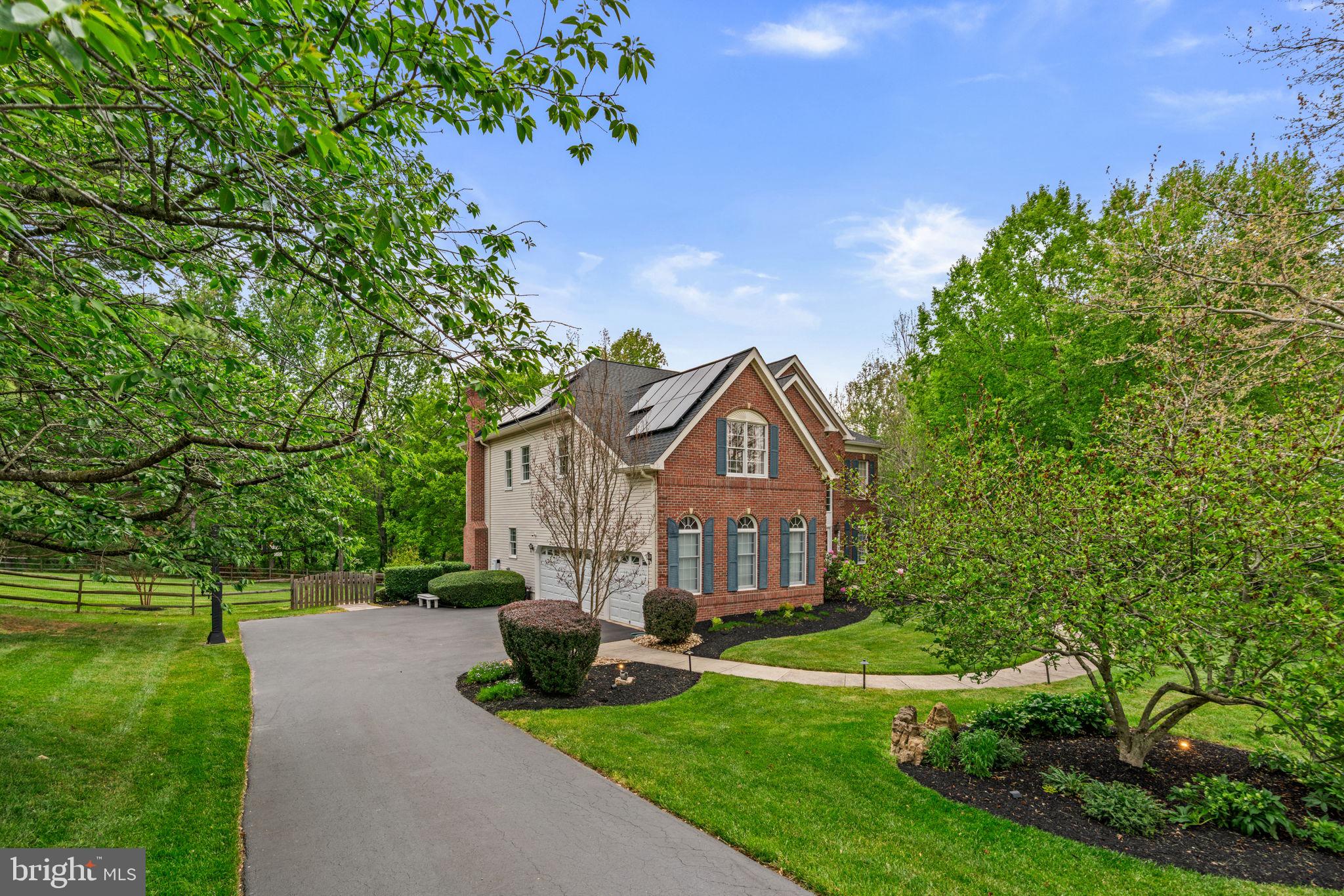 BIG BRANCH OVERLOOK - Residential