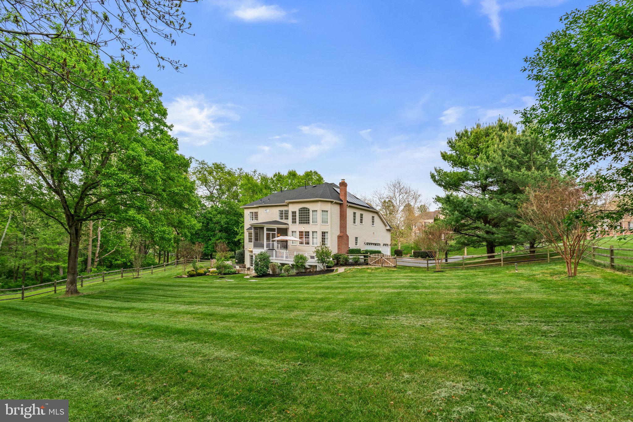BIG BRANCH OVERLOOK - Residential