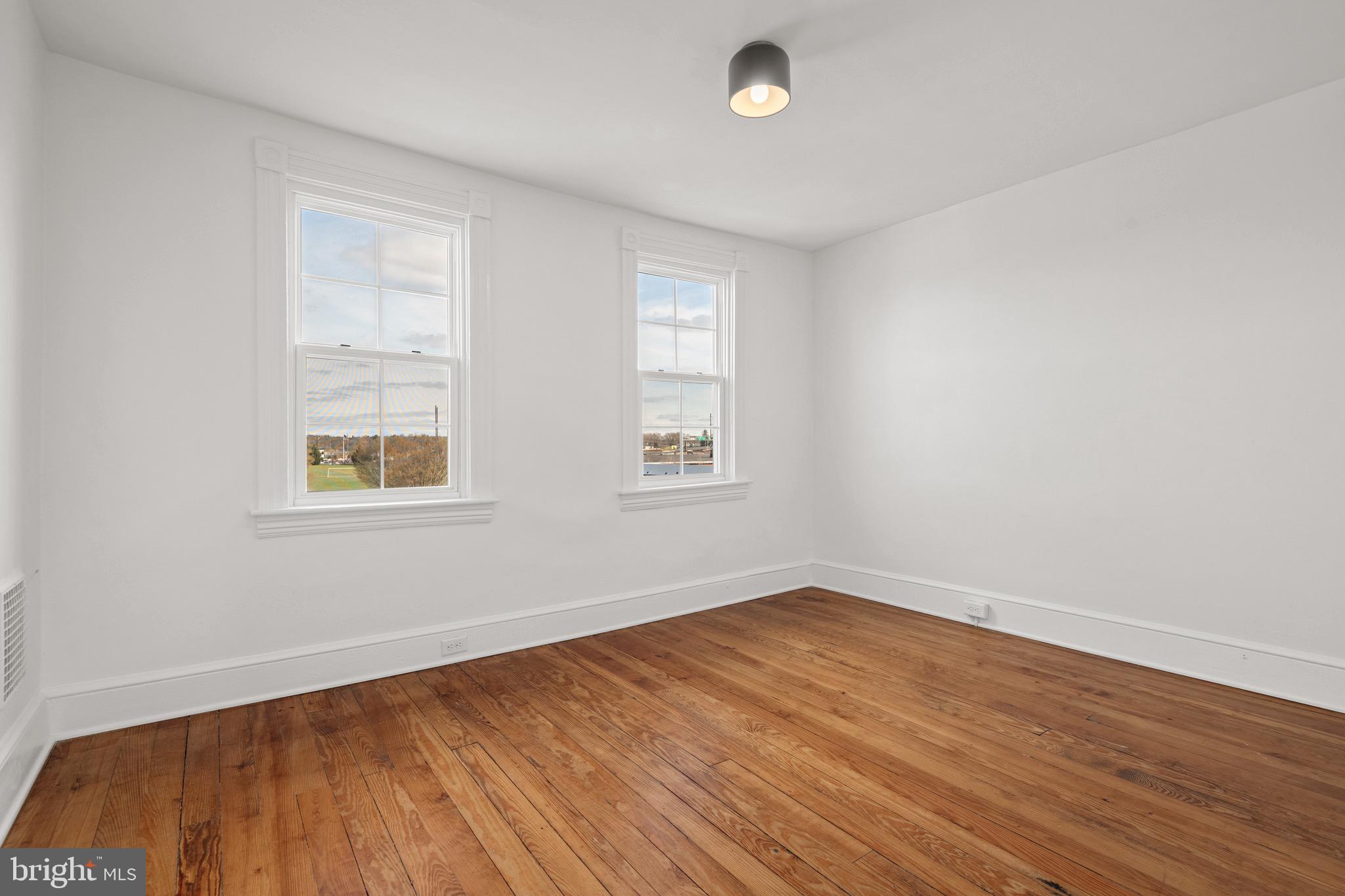 STADIUM DISTRICT - Residential