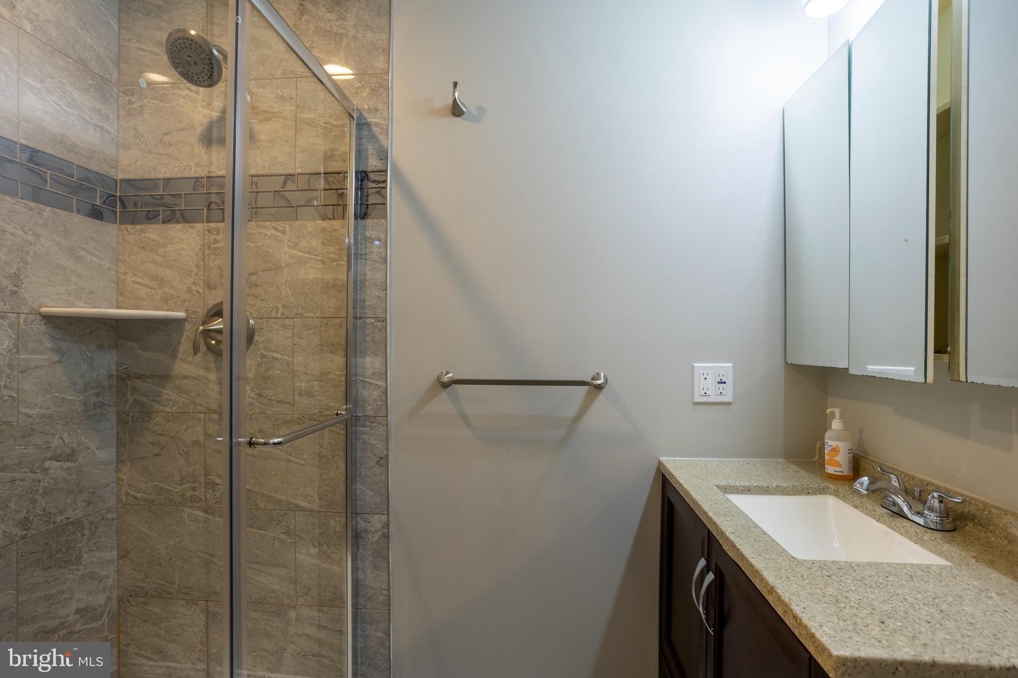 LONG MEADOW ESTATES - Residential