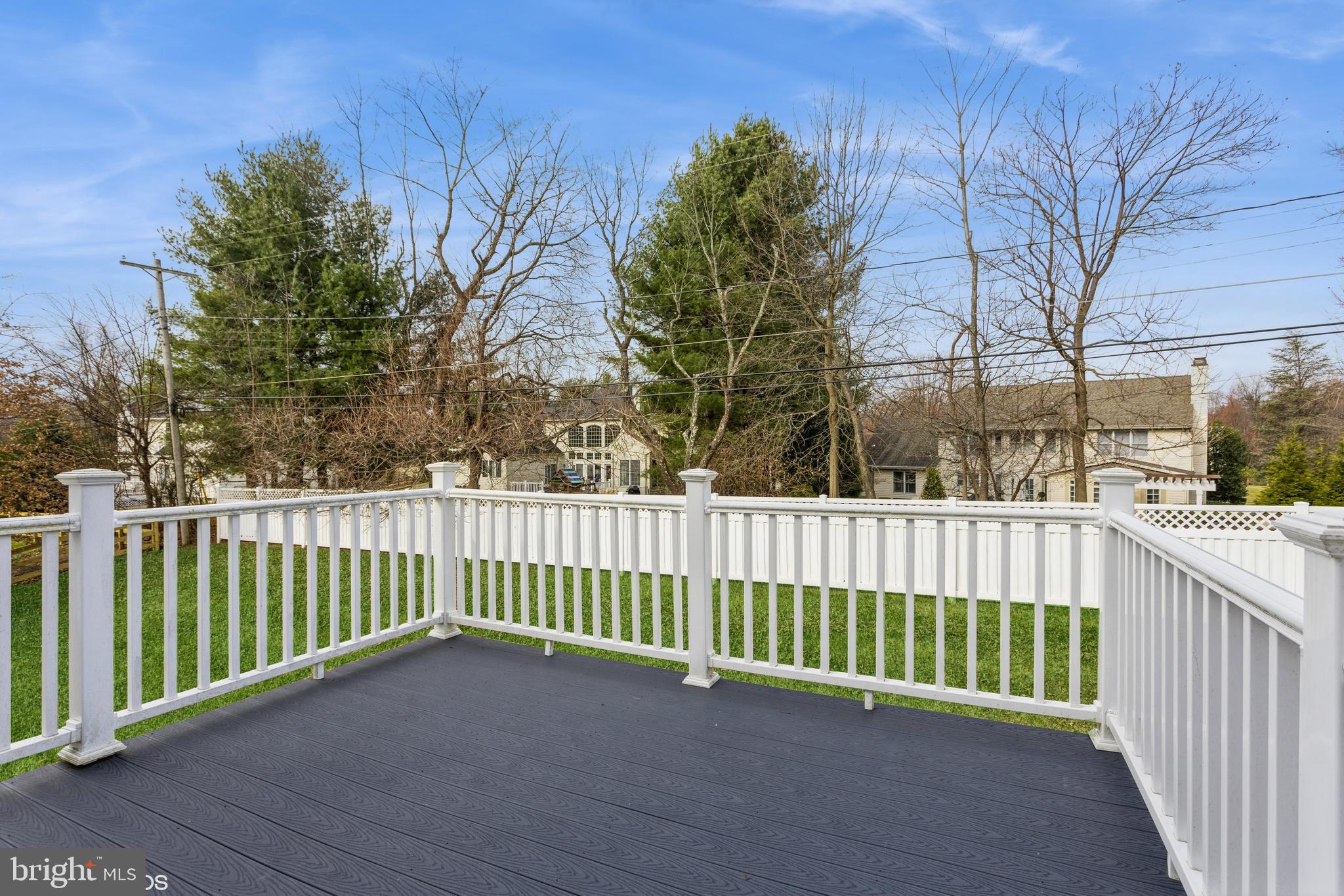 LONG MEADOW ESTATES - Residential