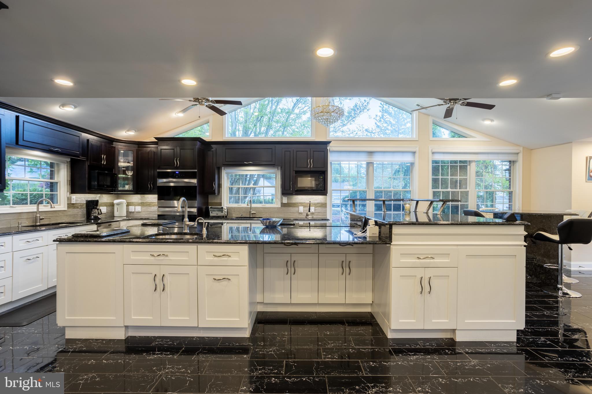 LONG MEADOW ESTATES - Residential