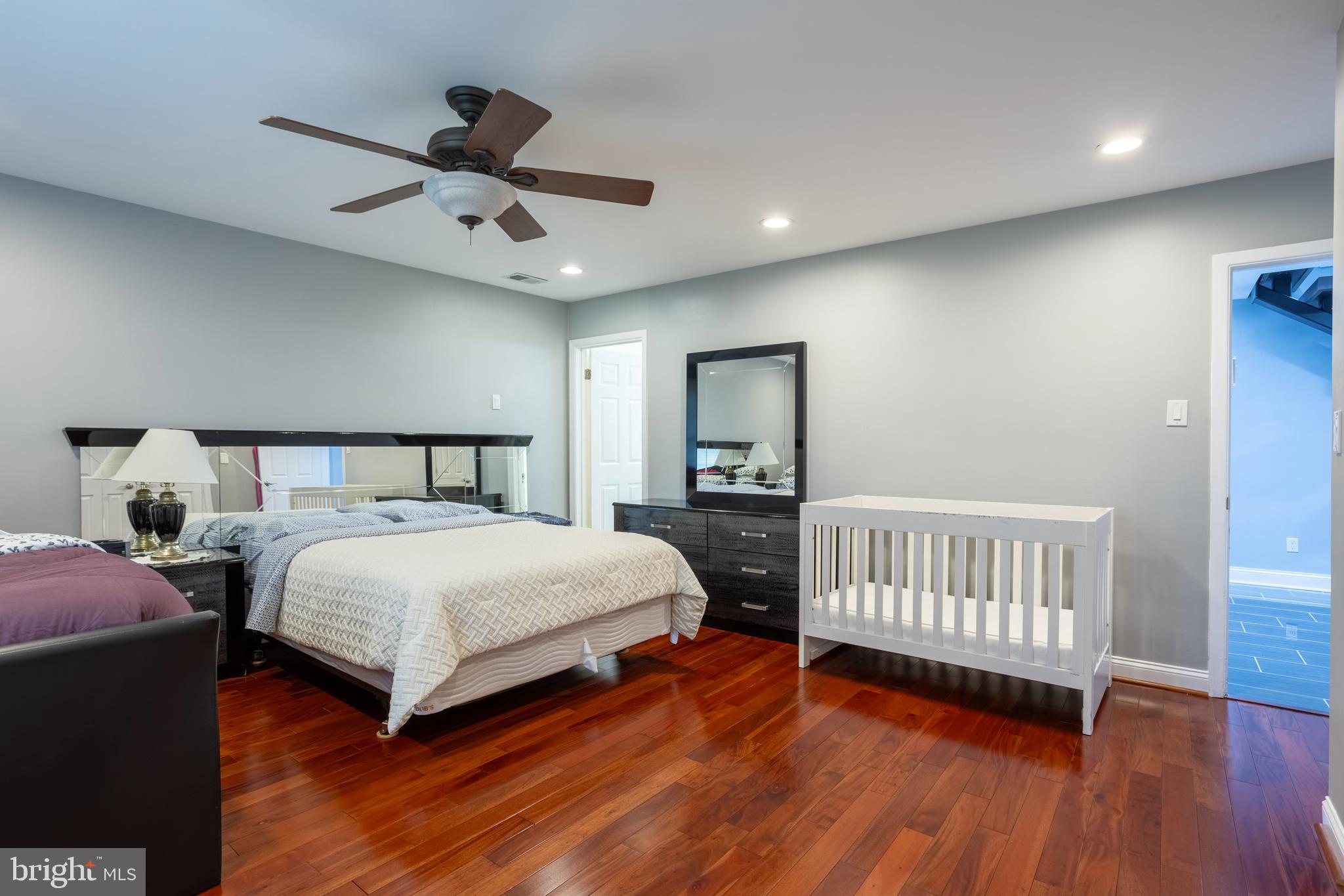 LONG MEADOW ESTATES - Residential