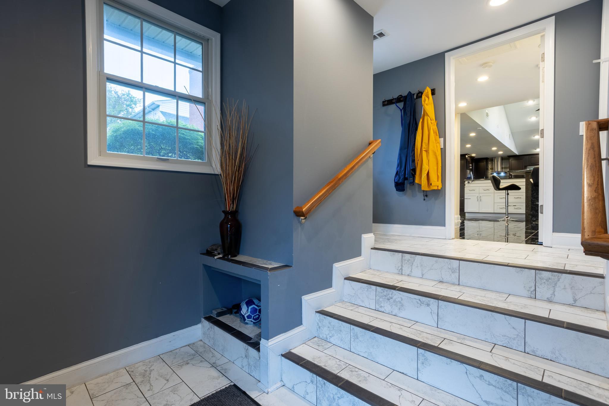 LONG MEADOW ESTATES - Residential