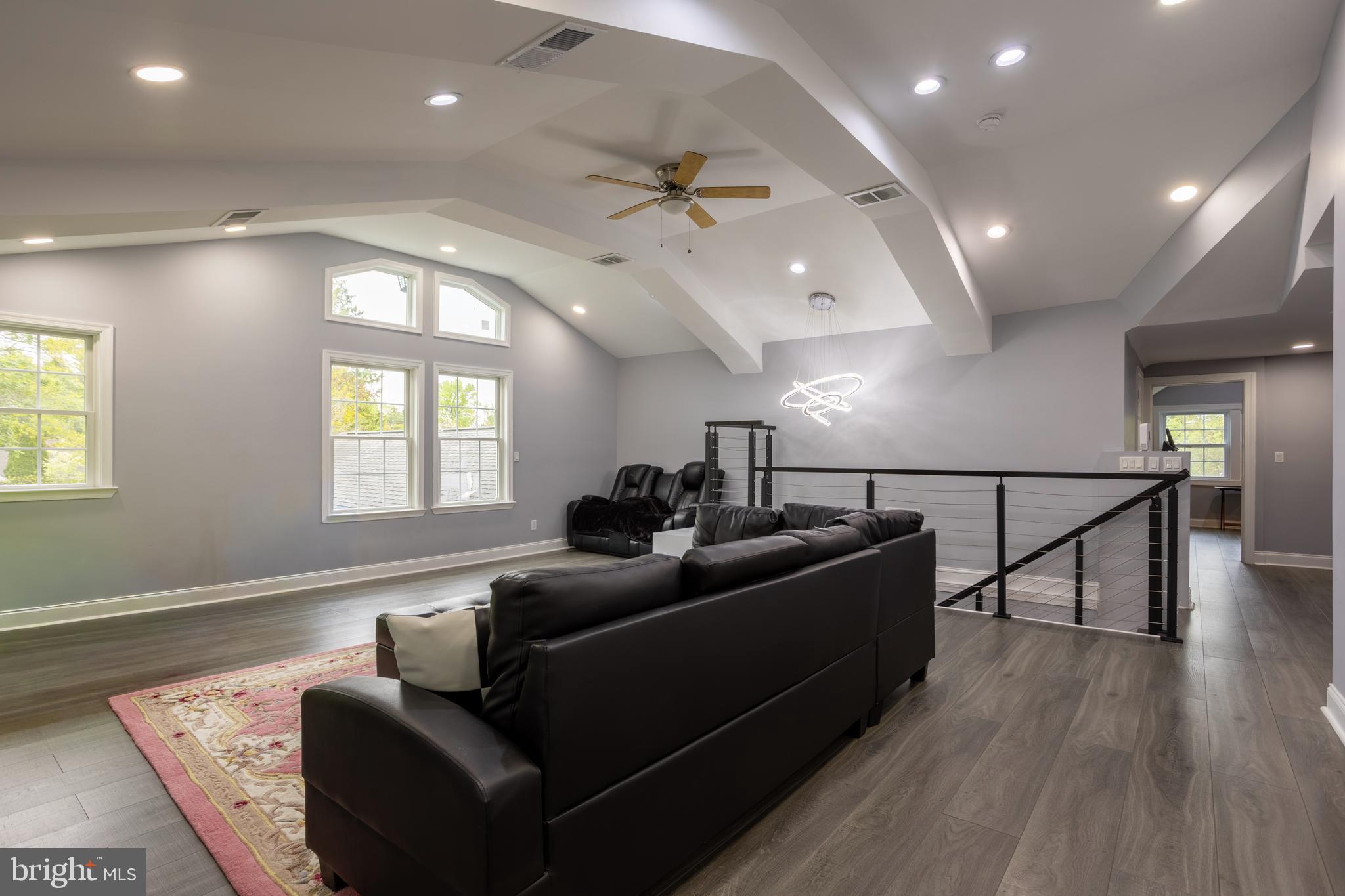 LONG MEADOW ESTATES - Residential