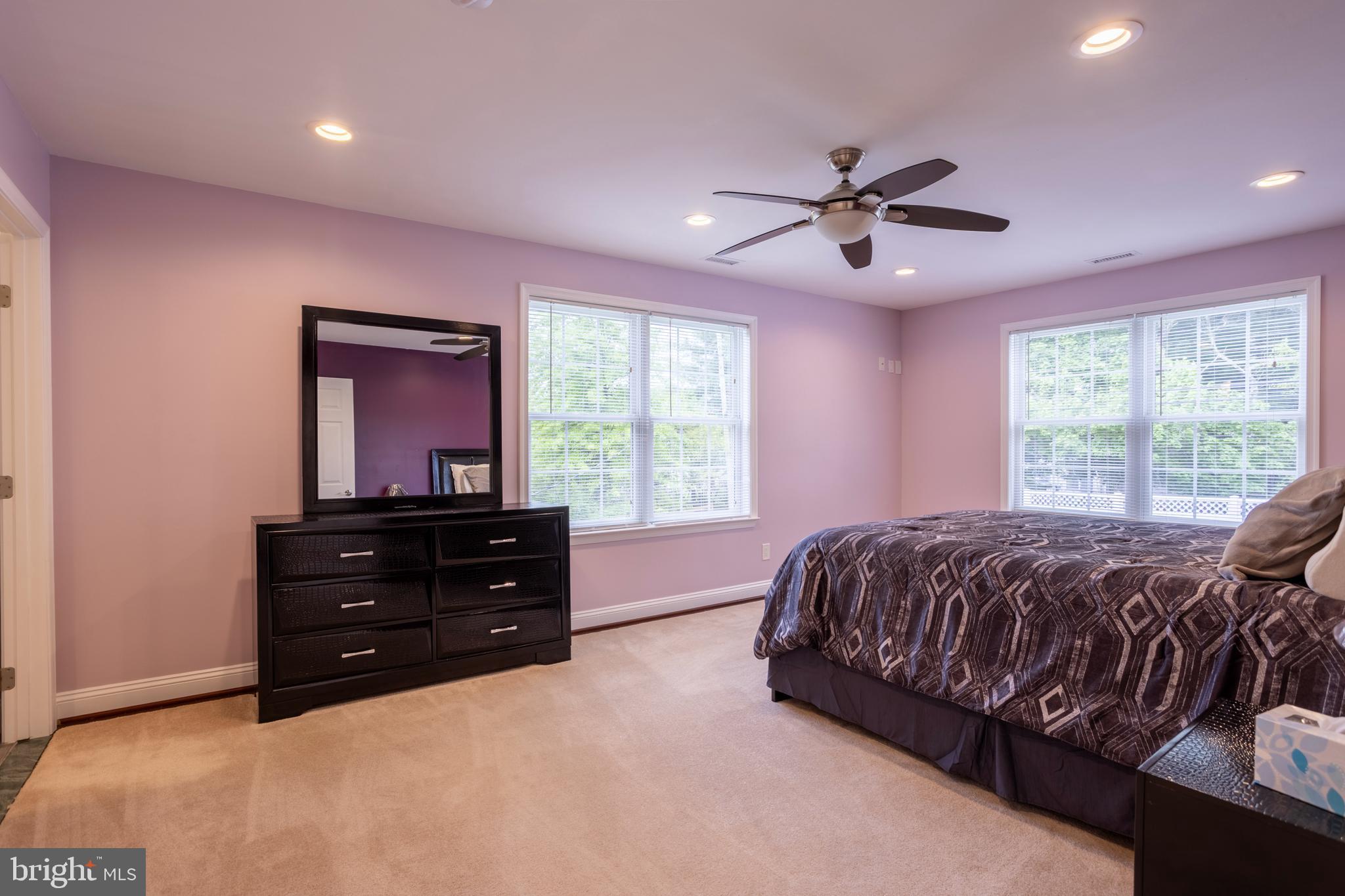 LONG MEADOW ESTATES - Residential