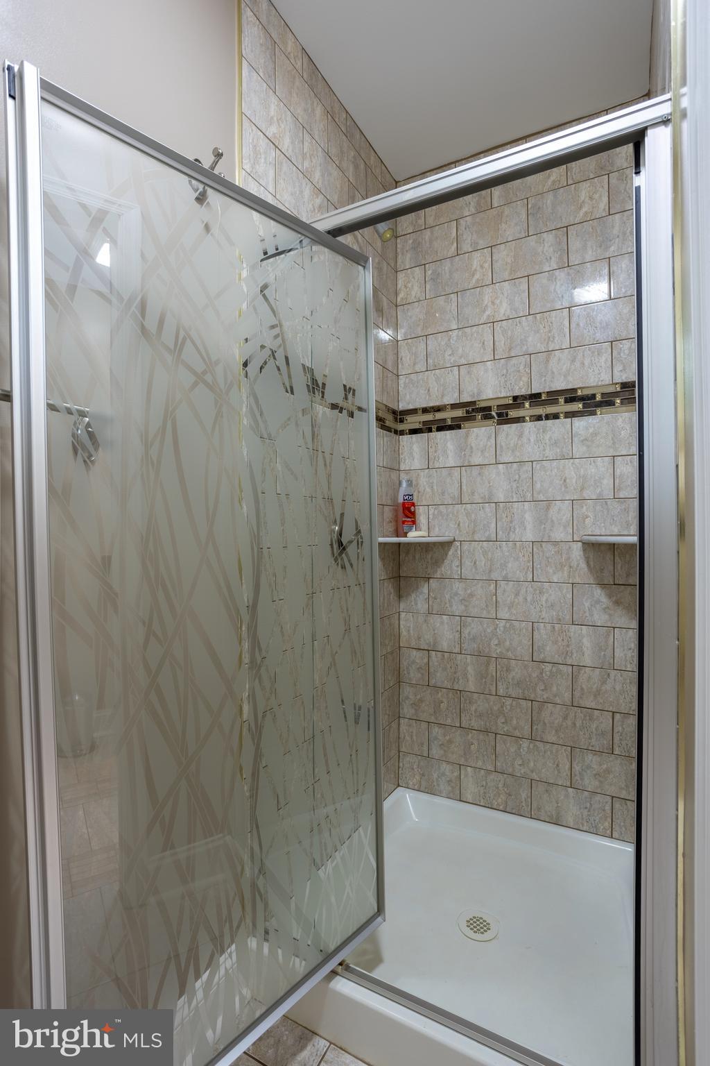 LONG MEADOW ESTATES - Residential