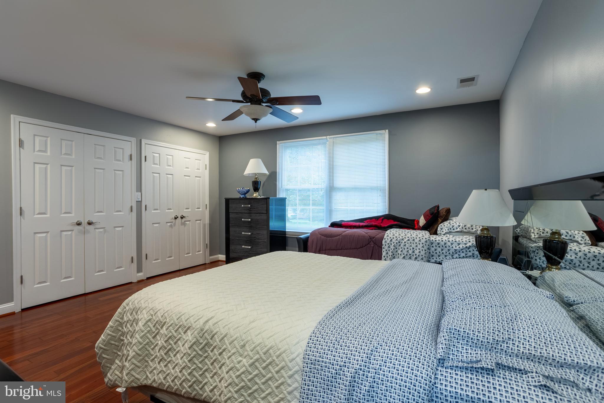 LONG MEADOW ESTATES - Residential