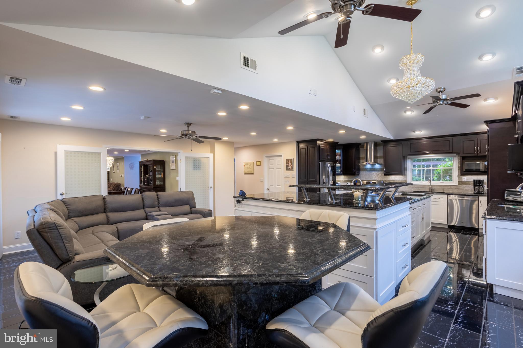 LONG MEADOW ESTATES - Residential