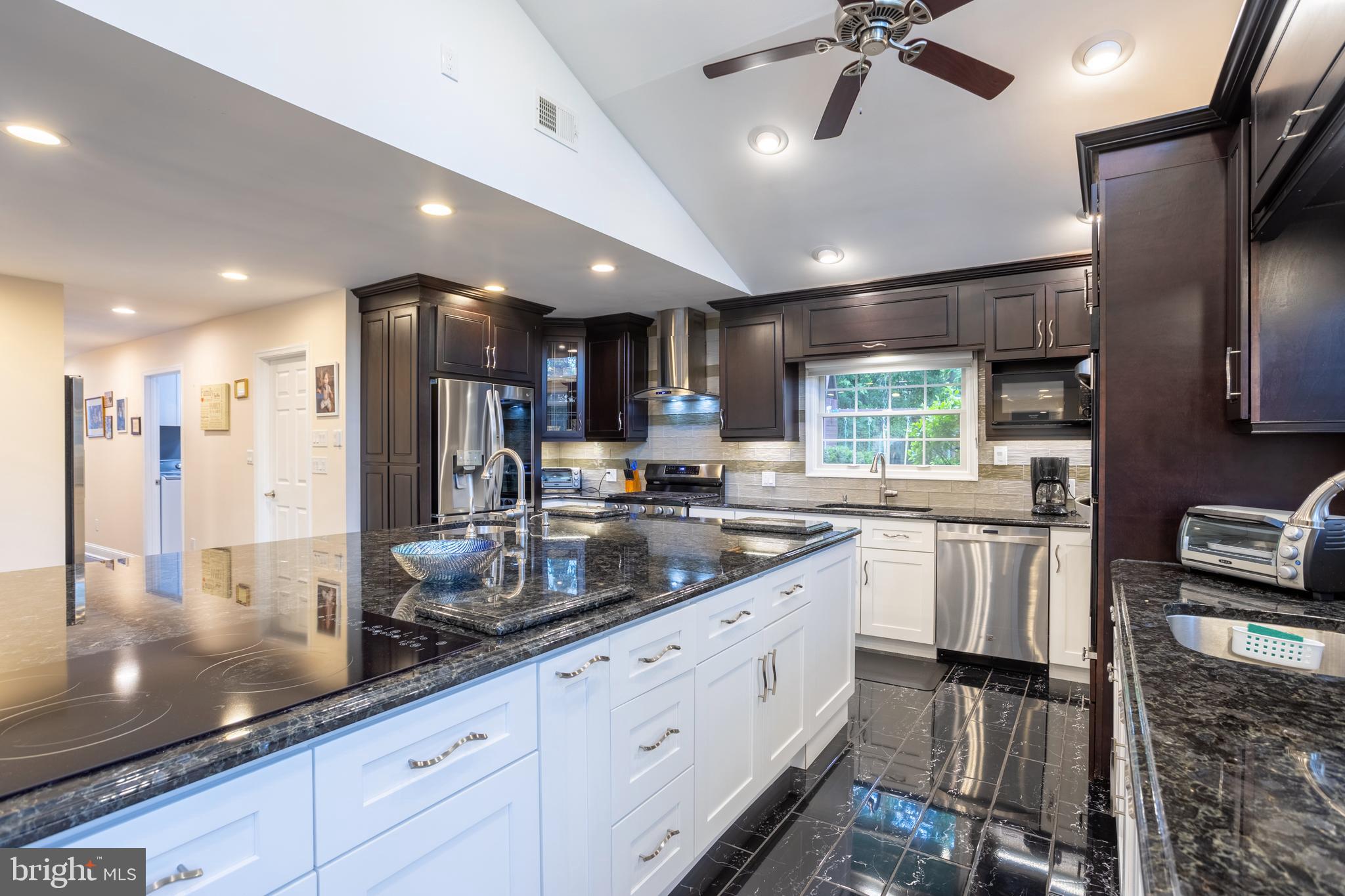 LONG MEADOW ESTATES - Residential