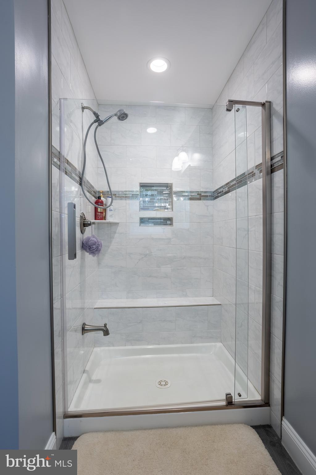 LONG MEADOW ESTATES - Residential