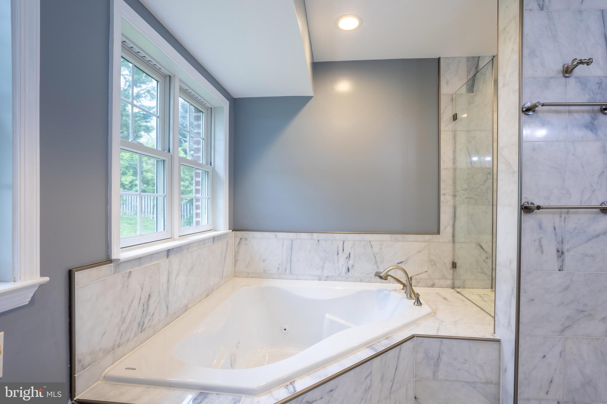 LONG MEADOW ESTATES - Residential