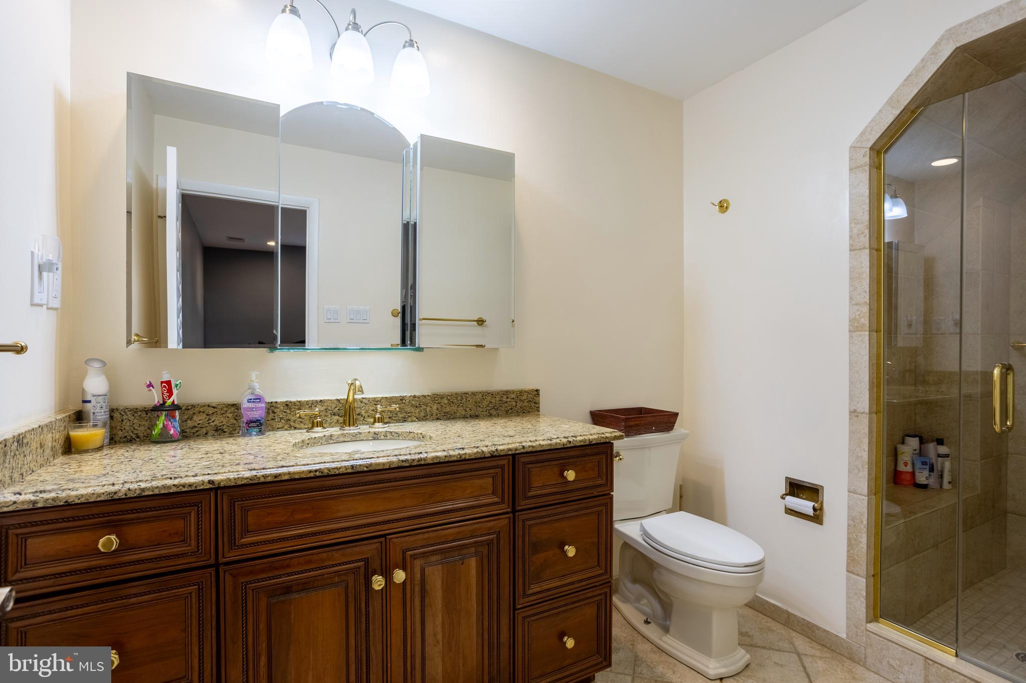 LONG MEADOW ESTATES - Residential