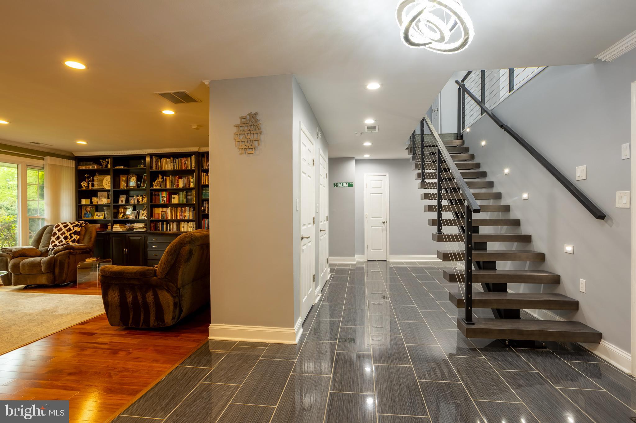 LONG MEADOW ESTATES - Residential