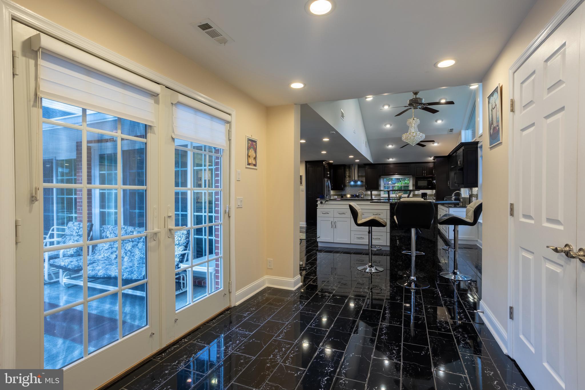 LONG MEADOW ESTATES - Residential