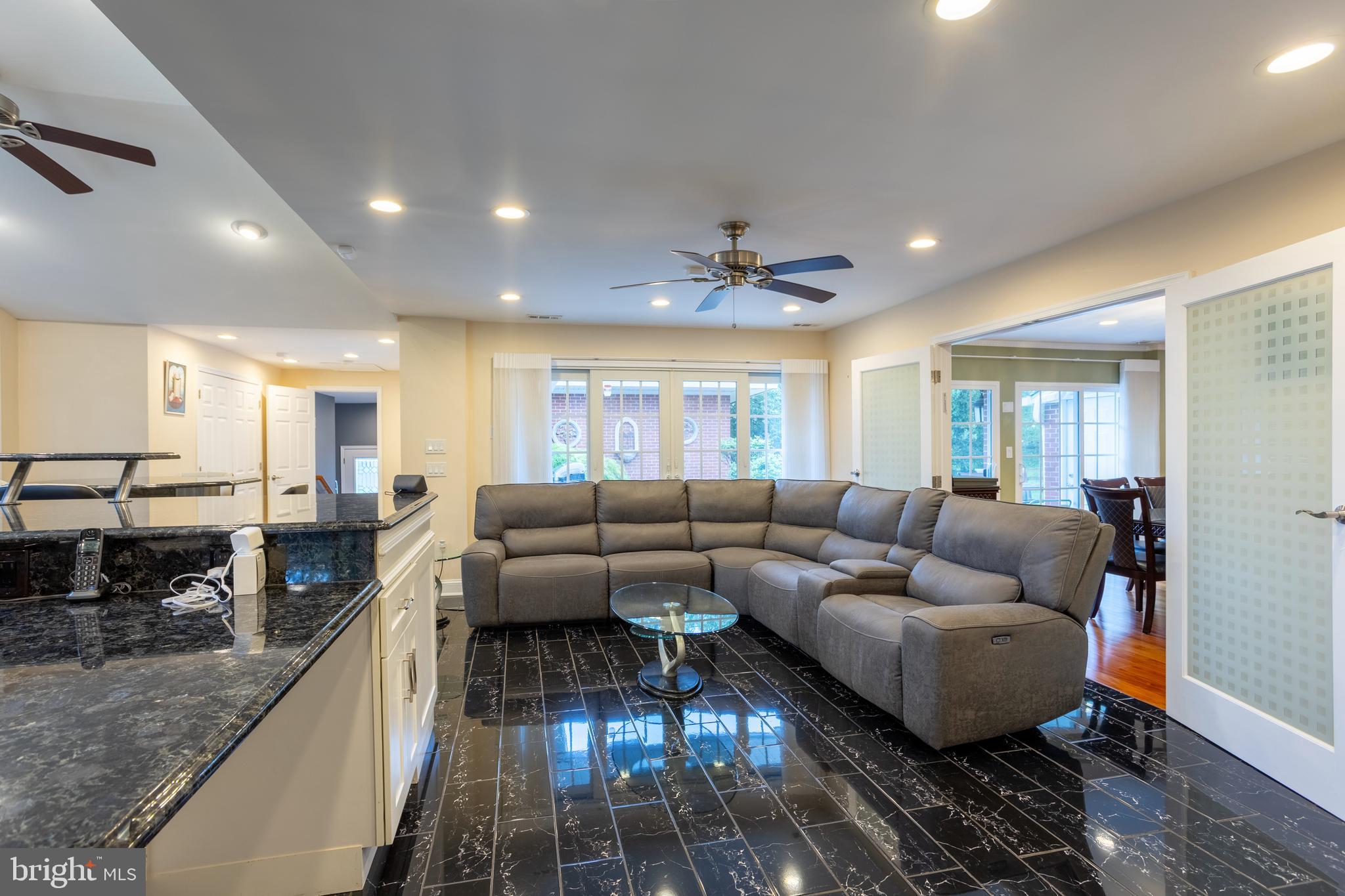LONG MEADOW ESTATES - Residential